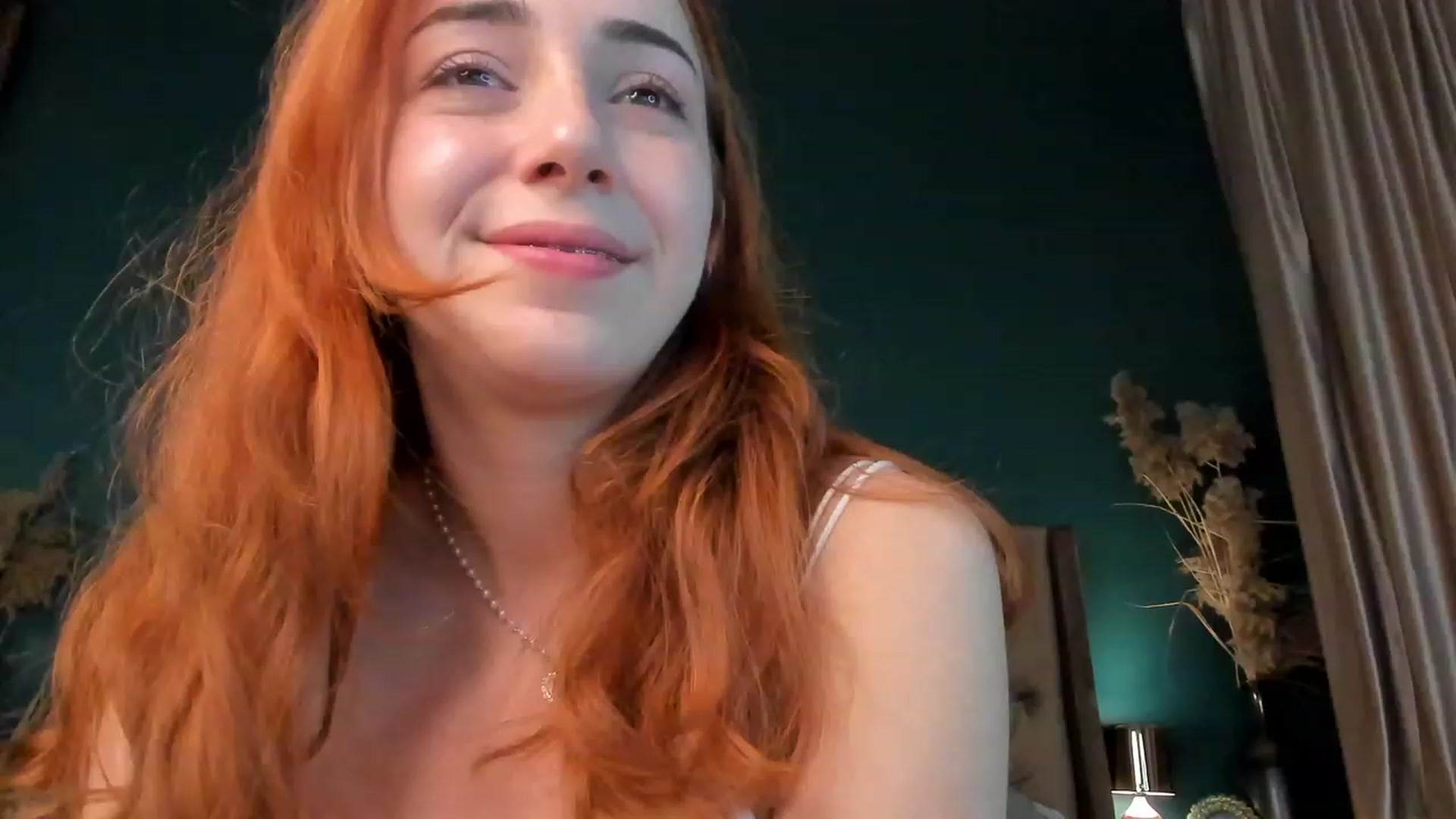 Gallery image thumbnail from ElsaYoung's myfreecams stream on, 10/13/2023, 19:00 image 4 of 20