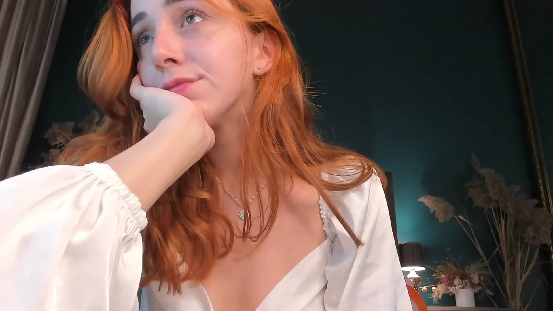 Gallery image thumbnail from ElsaYoung's myfreecams stream on, 10/15/2023, 02:51 image 17 of 20