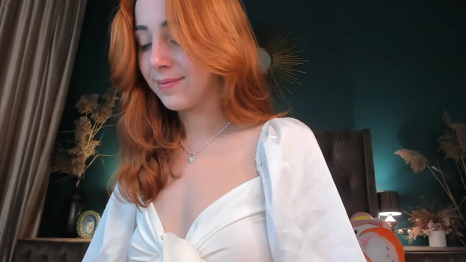 Gallery image thumbnail from ElsaYoung's myfreecams stream on, 10/15/2023, 02:51 image 7 of 20