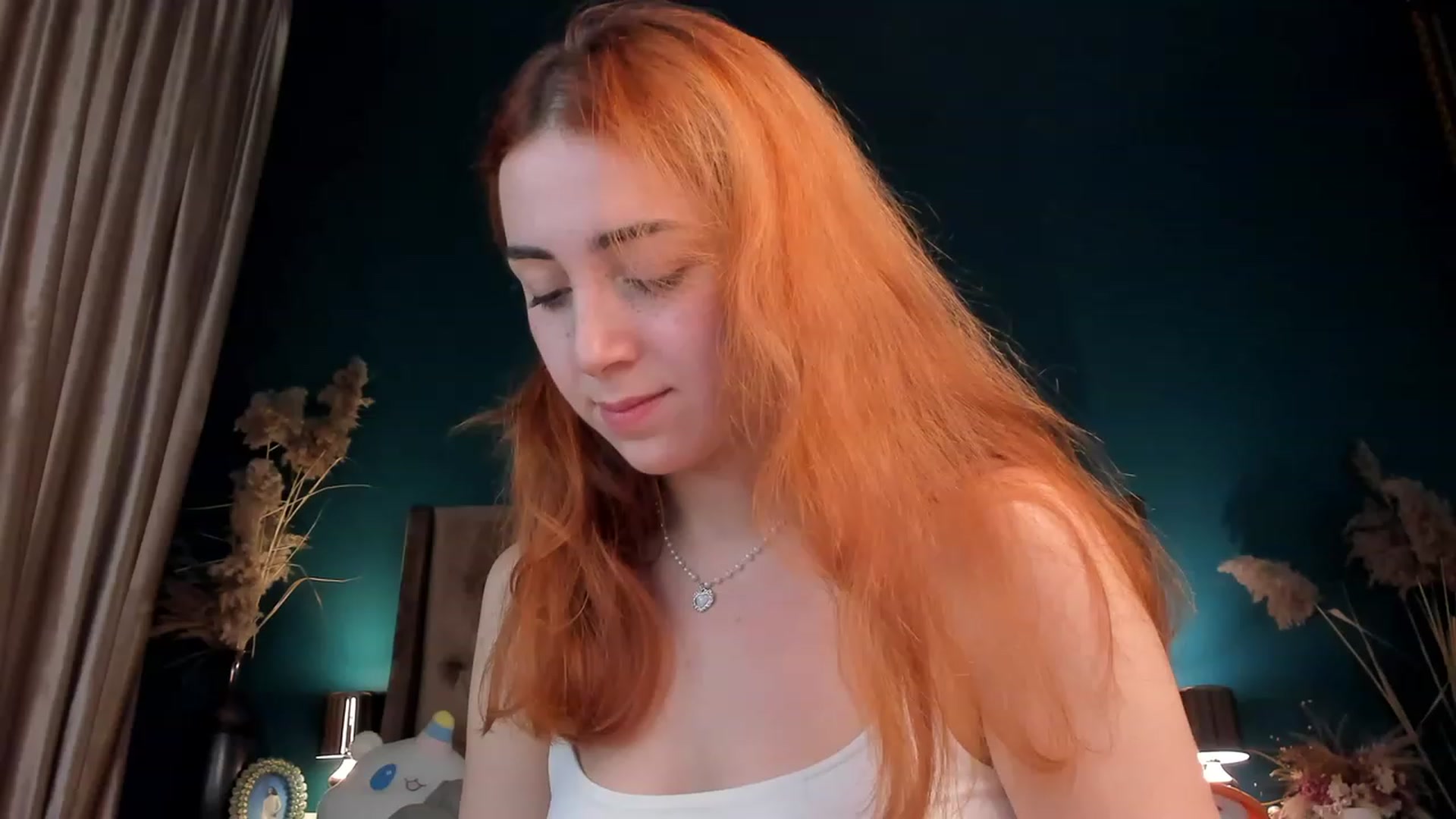 Gallery image thumbnail from ElsaYoung's myfreecams stream on, 10/15/2023, 22:11 image 1 of 20
