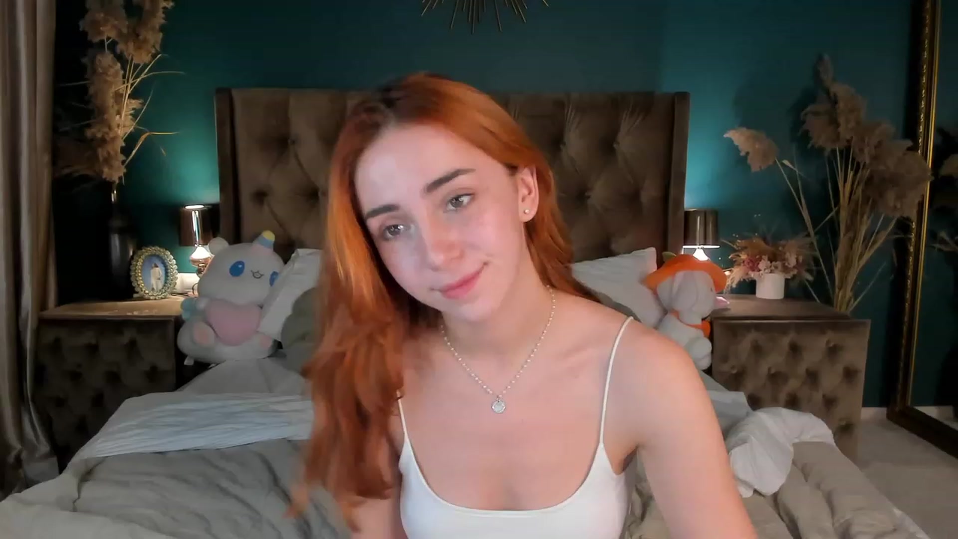Gallery image thumbnail from ElsaYoung's myfreecams stream on, 10/16/2023, 24:03 image 6 of 20