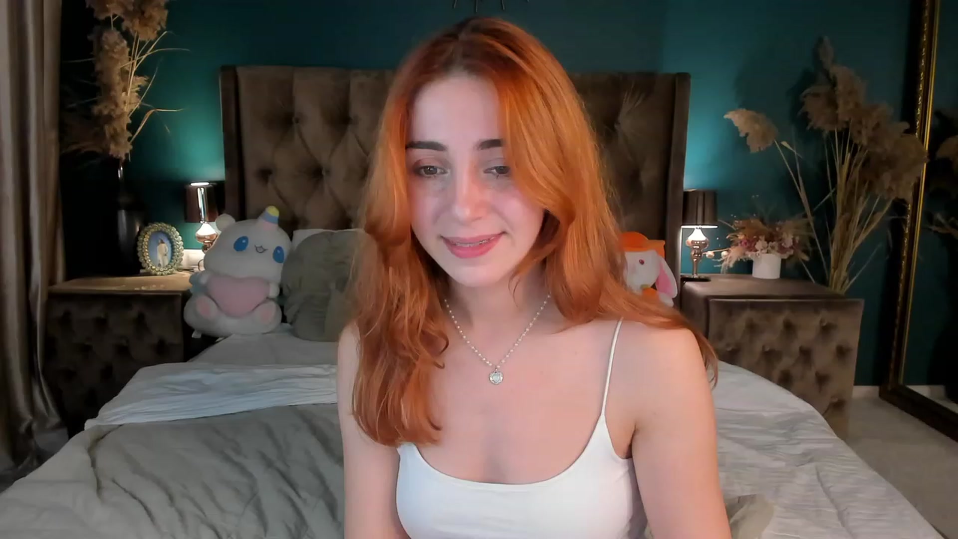 Gallery image thumbnail from ElsaYoung's myfreecams stream on, 10/16/2023, 01:49 image 11 of 20