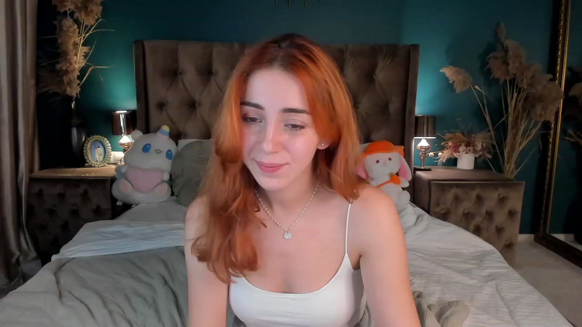 Gallery image thumbnail from ElsaYoung's myfreecams stream on, 10/16/2023, 01:49 image 13 of 20
