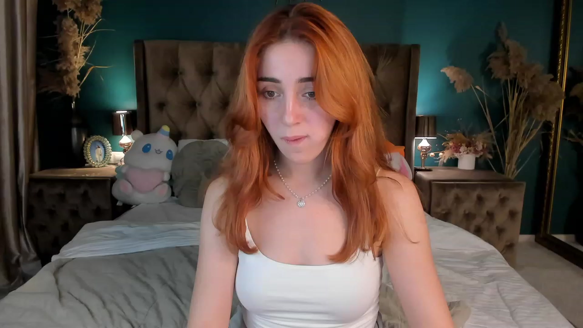 Gallery image thumbnail from ElsaYoung's myfreecams stream on, 10/16/2023, 01:49 image 9 of 20