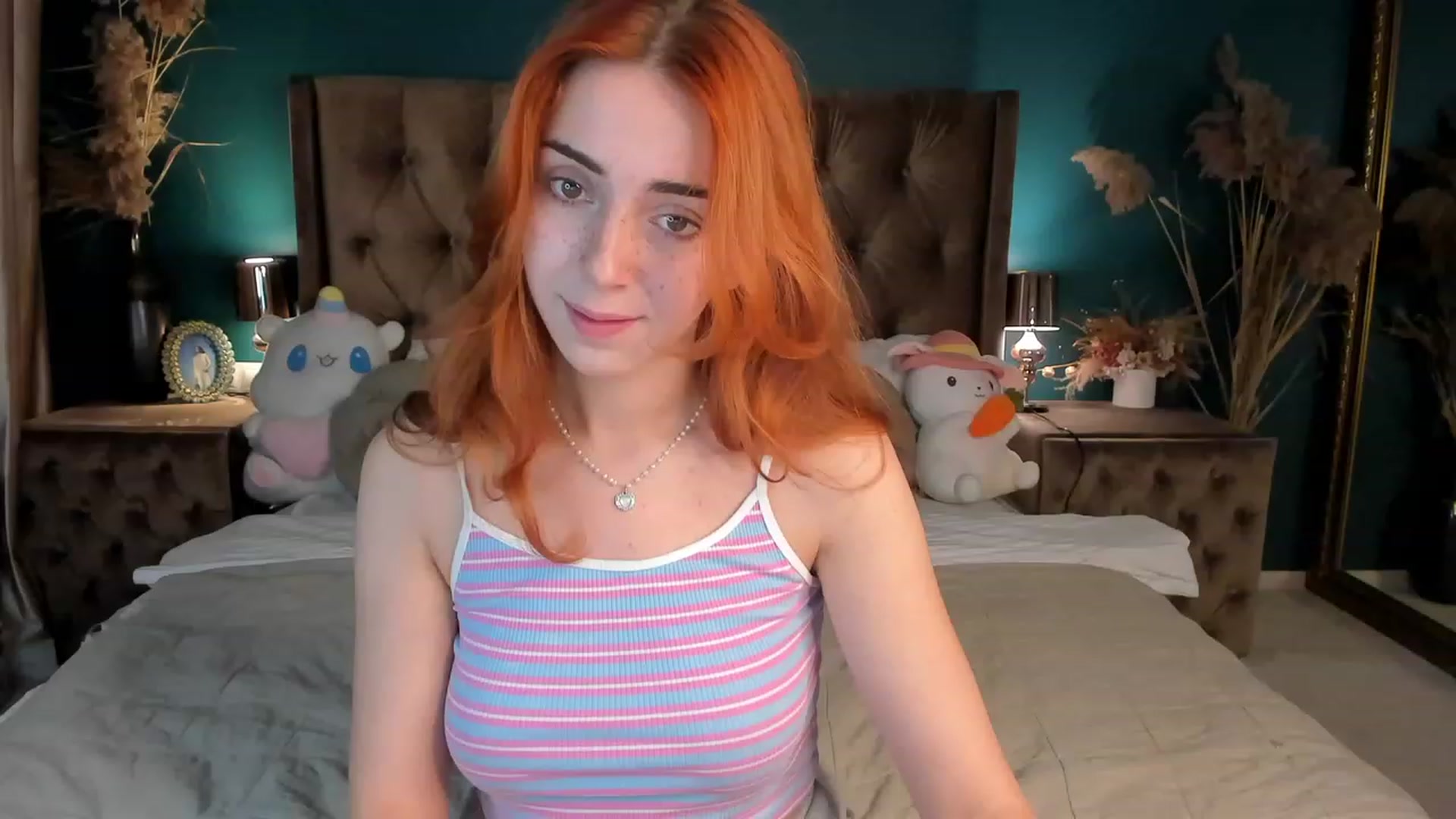 Gallery image thumbnail from ElsaYoung's myfreecams stream on, 10/17/2023, 13:24 image 2 of 20