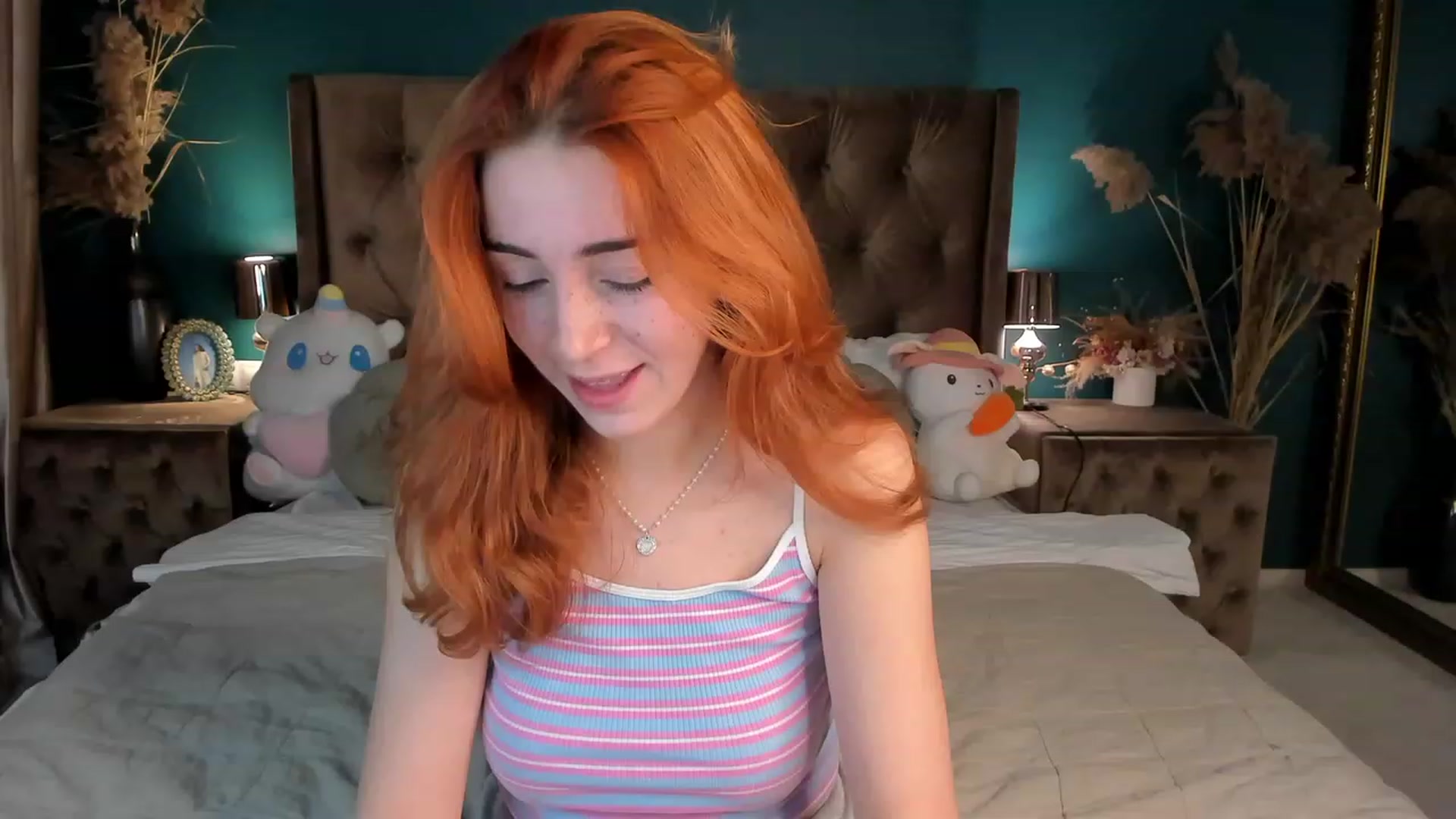 Gallery image thumbnail from ElsaYoung's myfreecams stream on, 10/17/2023, 13:24 image 8 of 20