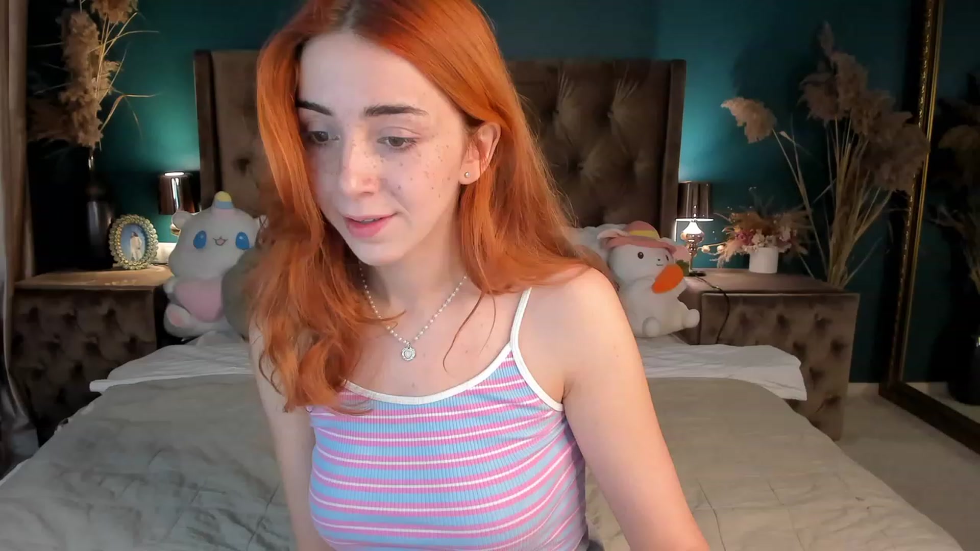 Gallery image thumbnail from ElsaYoung's myfreecams stream on, 10/17/2023, 13:24 image 4 of 20