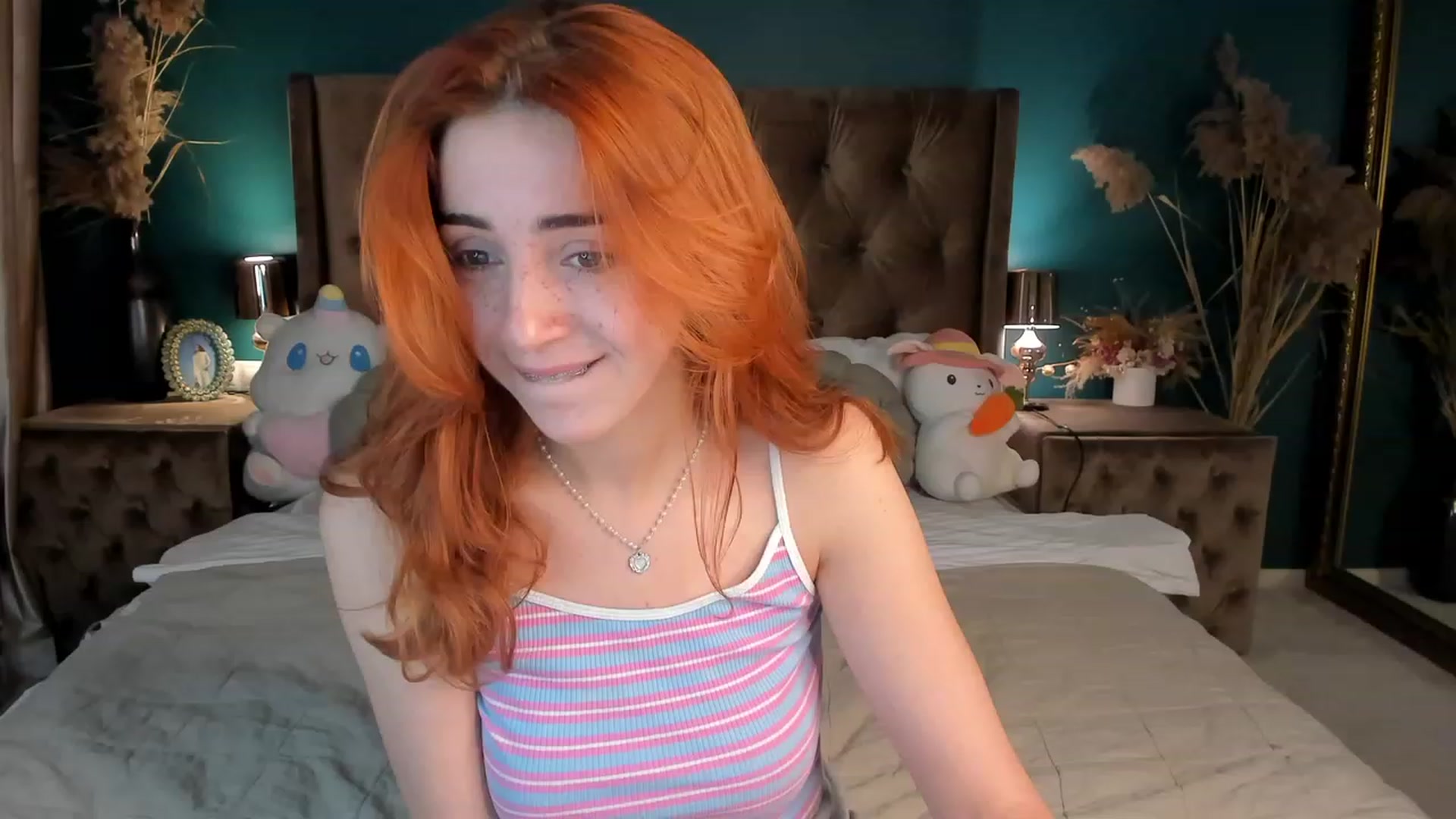 Gallery image thumbnail from ElsaYoung's myfreecams stream on, 10/17/2023, 13:24 image 11 of 20