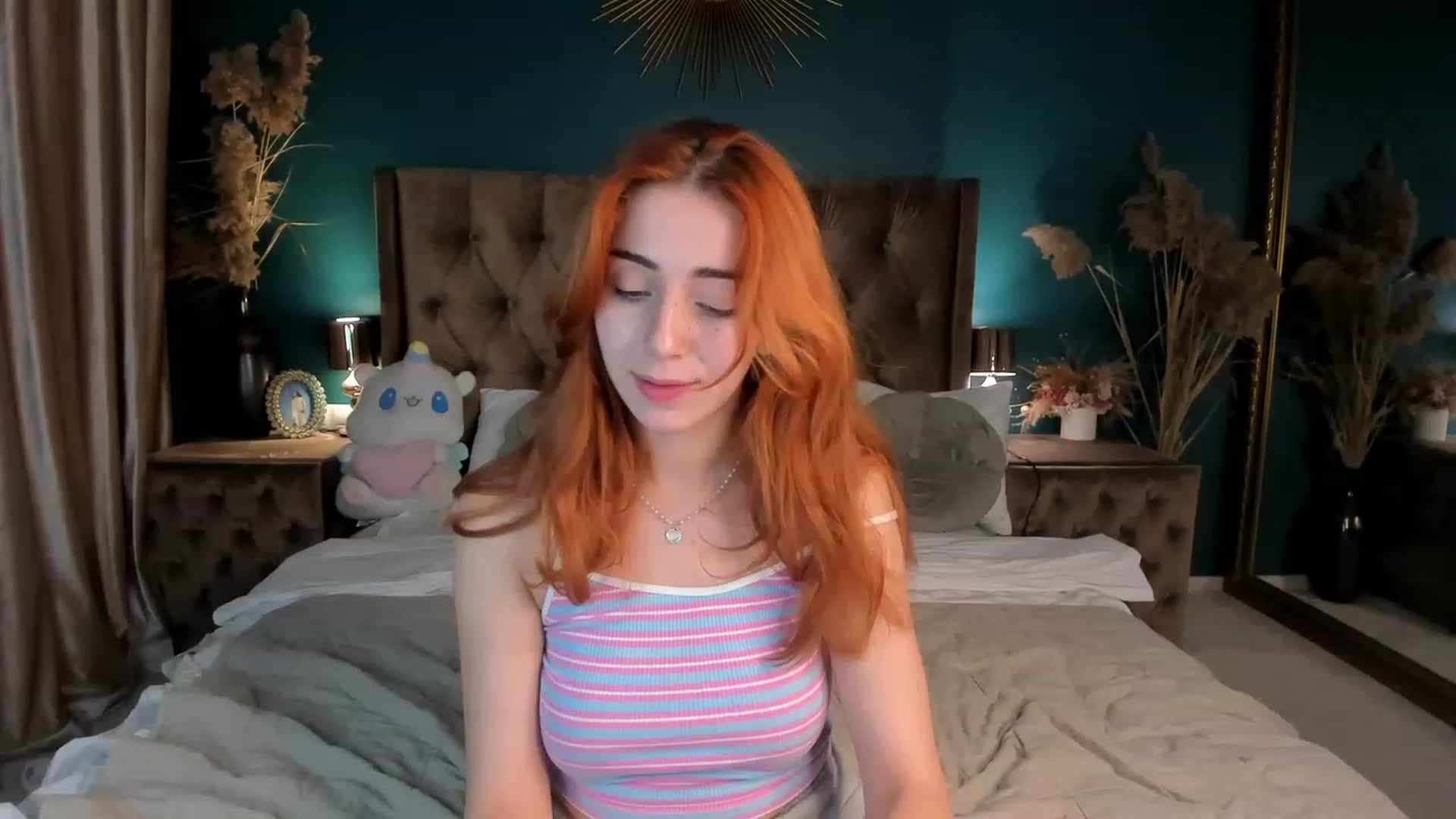 Gallery image thumbnail from ElsaYoung's myfreecams stream on, 10/17/2023, 16:54 image 2 of 20