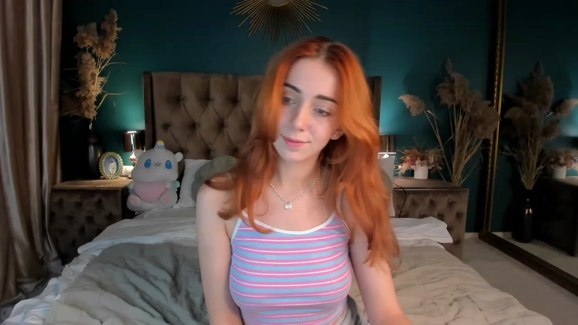 Gallery image thumbnail from ElsaYoung's myfreecams stream on, 10/17/2023, 16:54 image 4 of 20