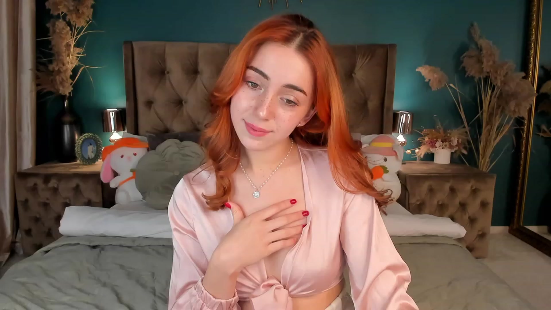 Gallery image thumbnail from ElsaYoung's myfreecams stream on, 10/19/2023, 14:10 image 12 of 20