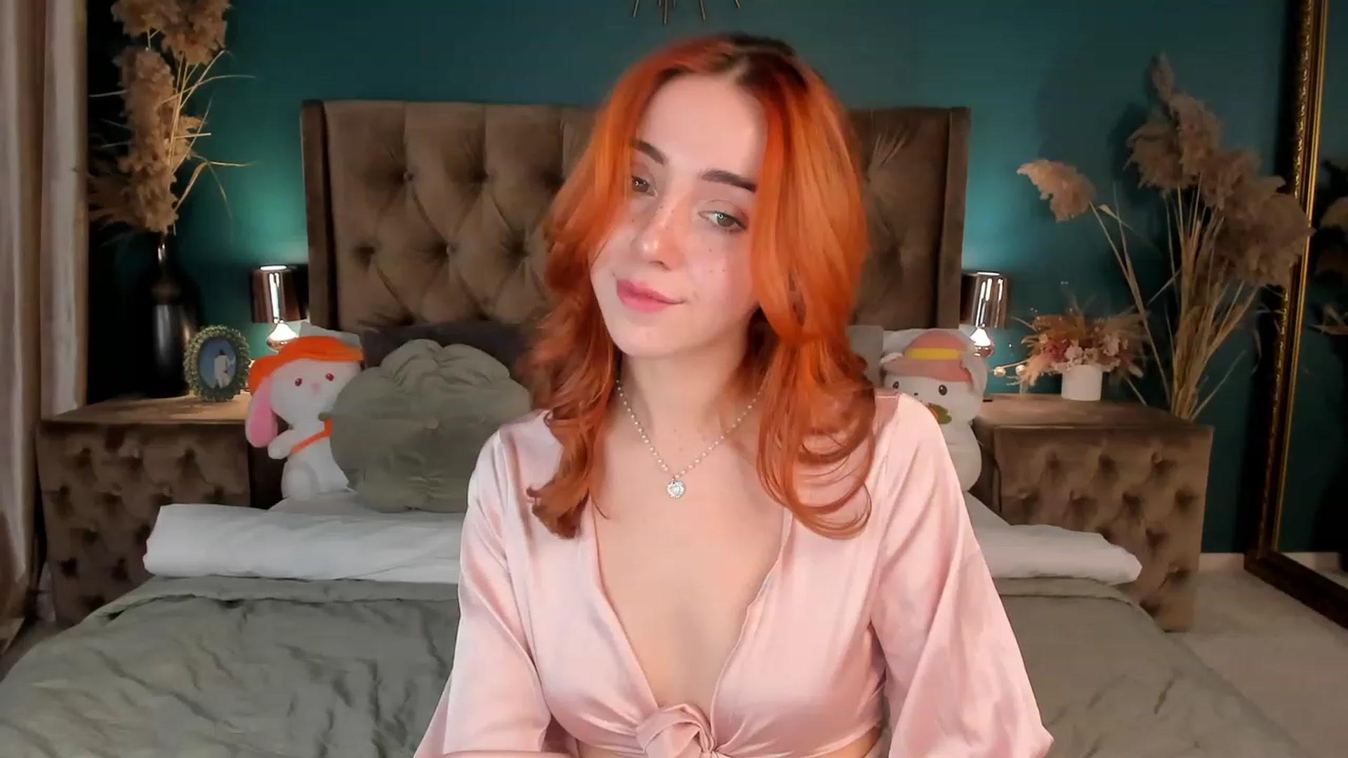 Gallery image thumbnail from ElsaYoung's myfreecams stream on, 10/19/2023, 14:10 image 16 of 20