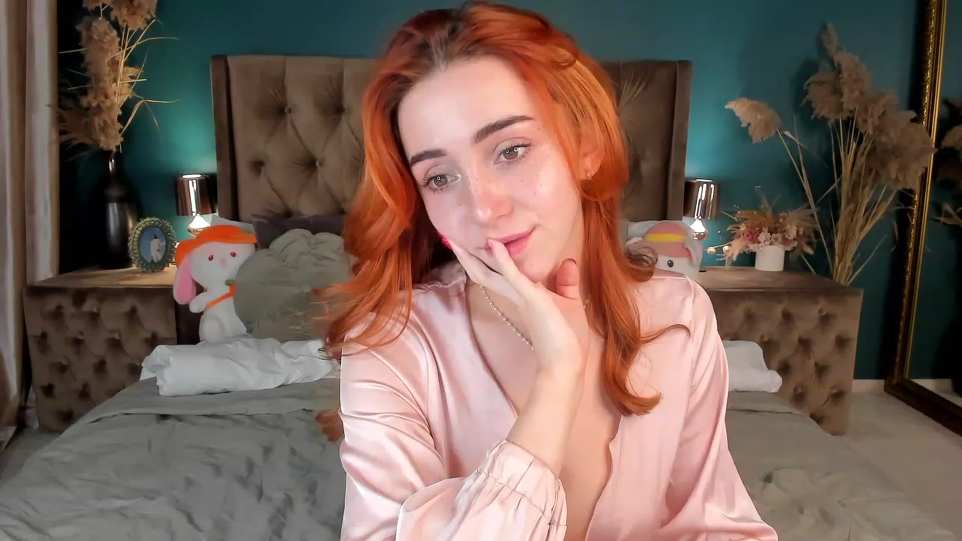 Gallery image thumbnail from ElsaYoung's myfreecams stream on, 10/19/2023, 16:57 image 9 of 20