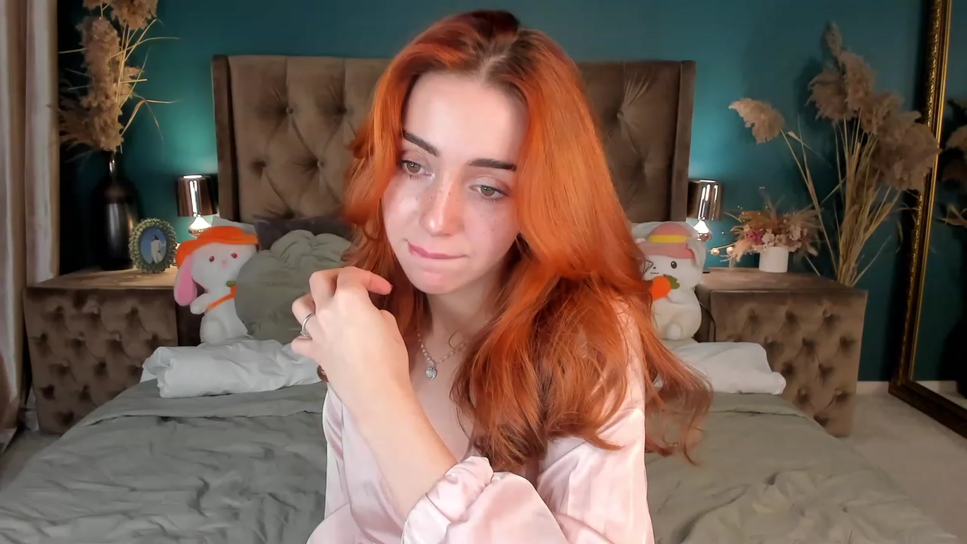 Gallery image thumbnail from ElsaYoung's myfreecams stream on, 10/19/2023, 16:57 image 17 of 20