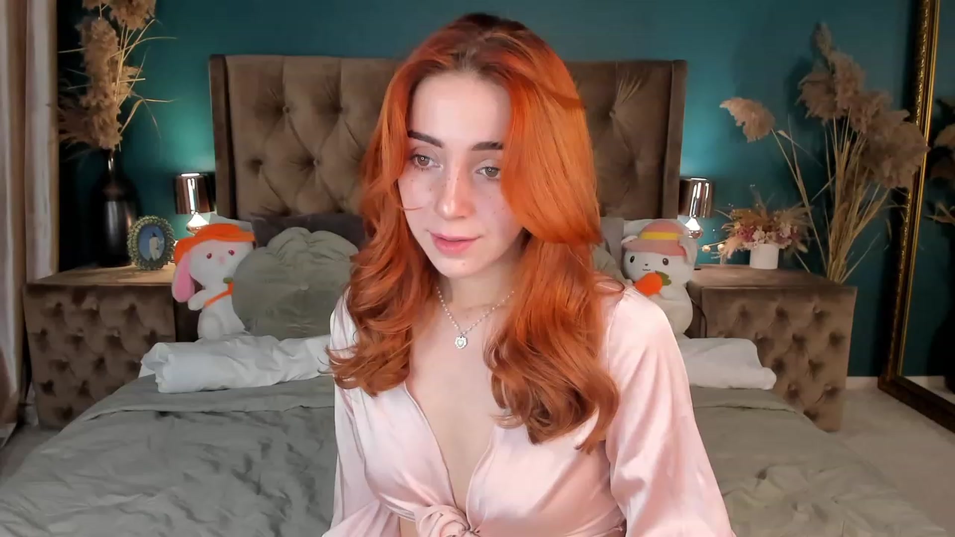 Gallery image thumbnail from ElsaYoung's myfreecams stream on, 10/19/2023, 16:57 image 8 of 20