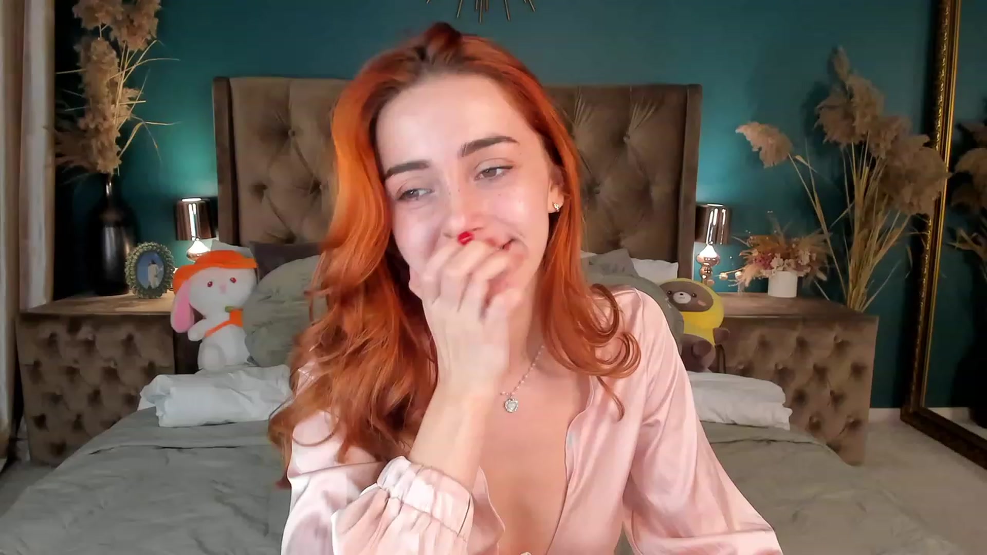 Gallery image thumbnail from ElsaYoung's myfreecams stream on, 10/19/2023, 18:16 image 2 of 20