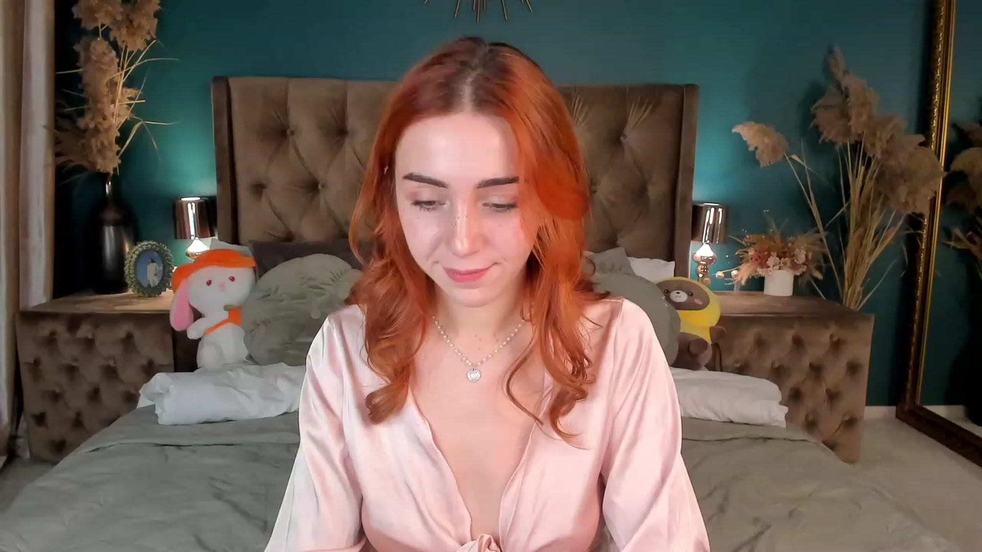 Gallery image thumbnail from ElsaYoung's myfreecams stream on, 10/19/2023, 18:16 image 13 of 20