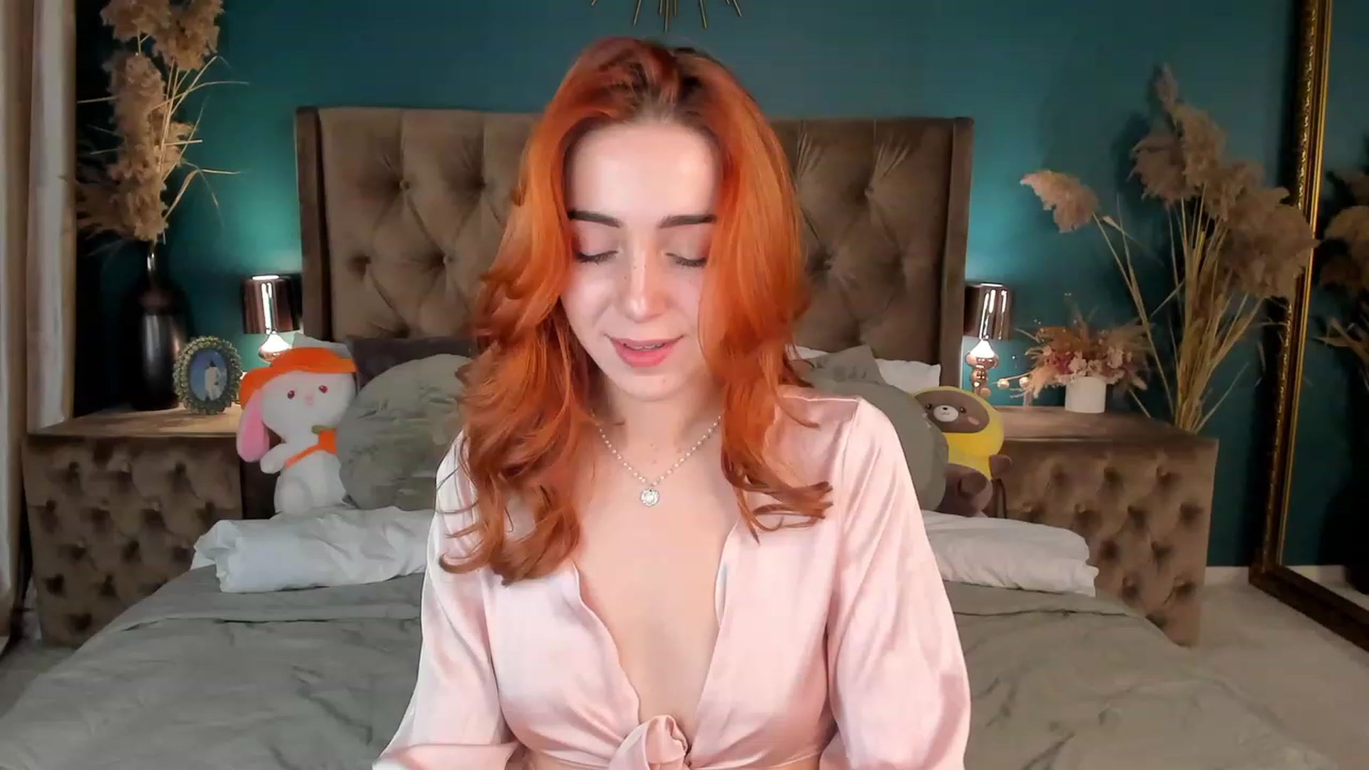 Gallery image thumbnail from ElsaYoung's myfreecams stream on, 10/19/2023, 18:16 image 3 of 20
