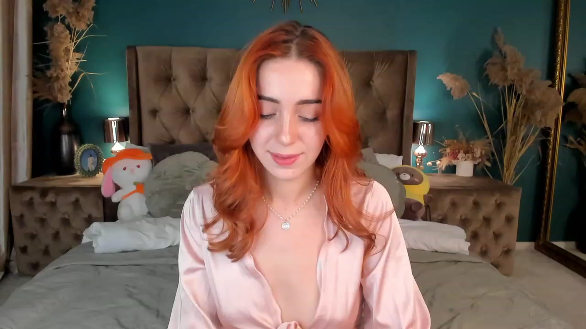 Gallery image thumbnail from ElsaYoung's myfreecams stream on, 10/19/2023, 18:16 image 9 of 20