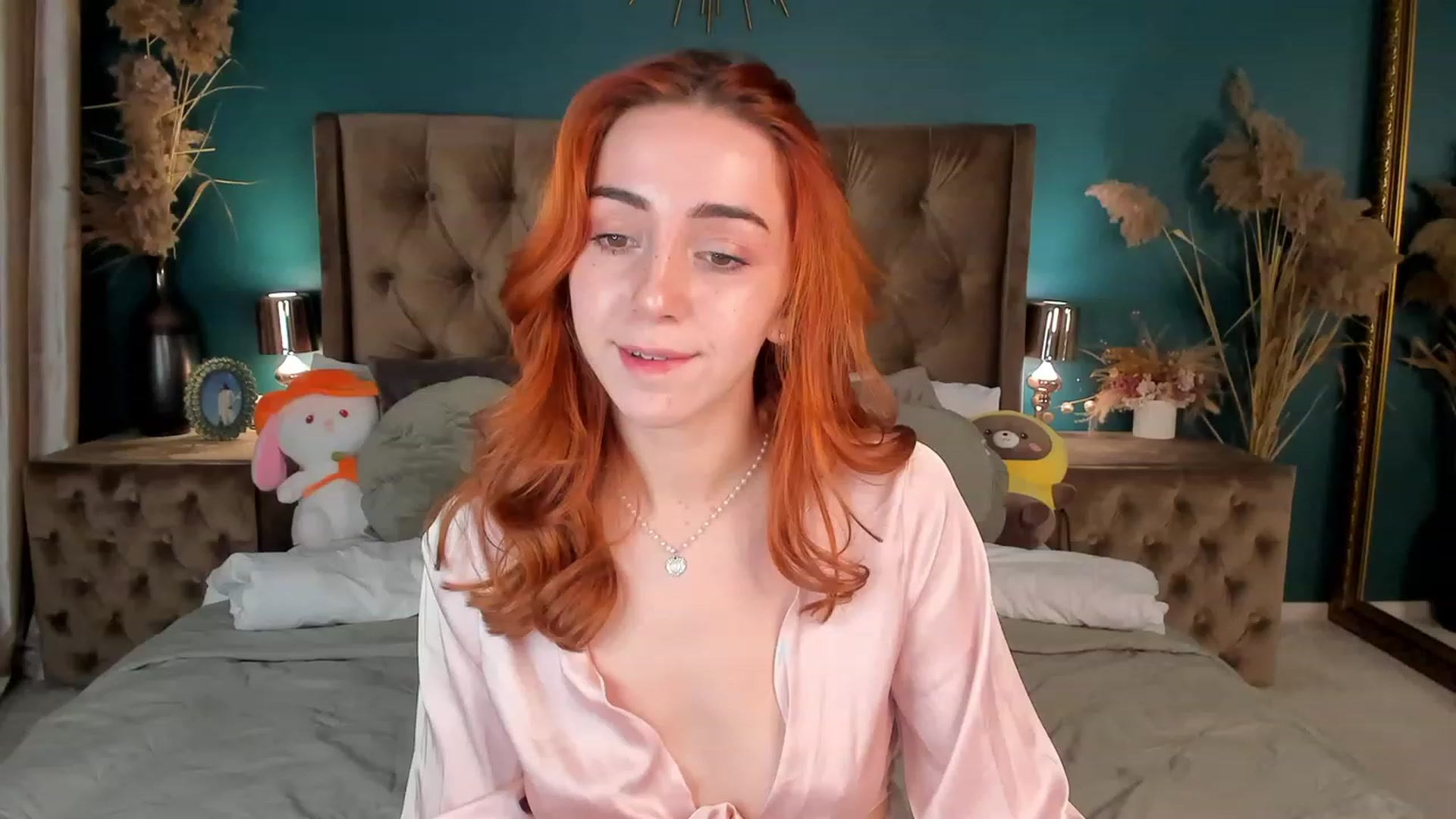 Gallery image thumbnail from ElsaYoung's myfreecams stream on, 10/19/2023, 18:16 image 6 of 20