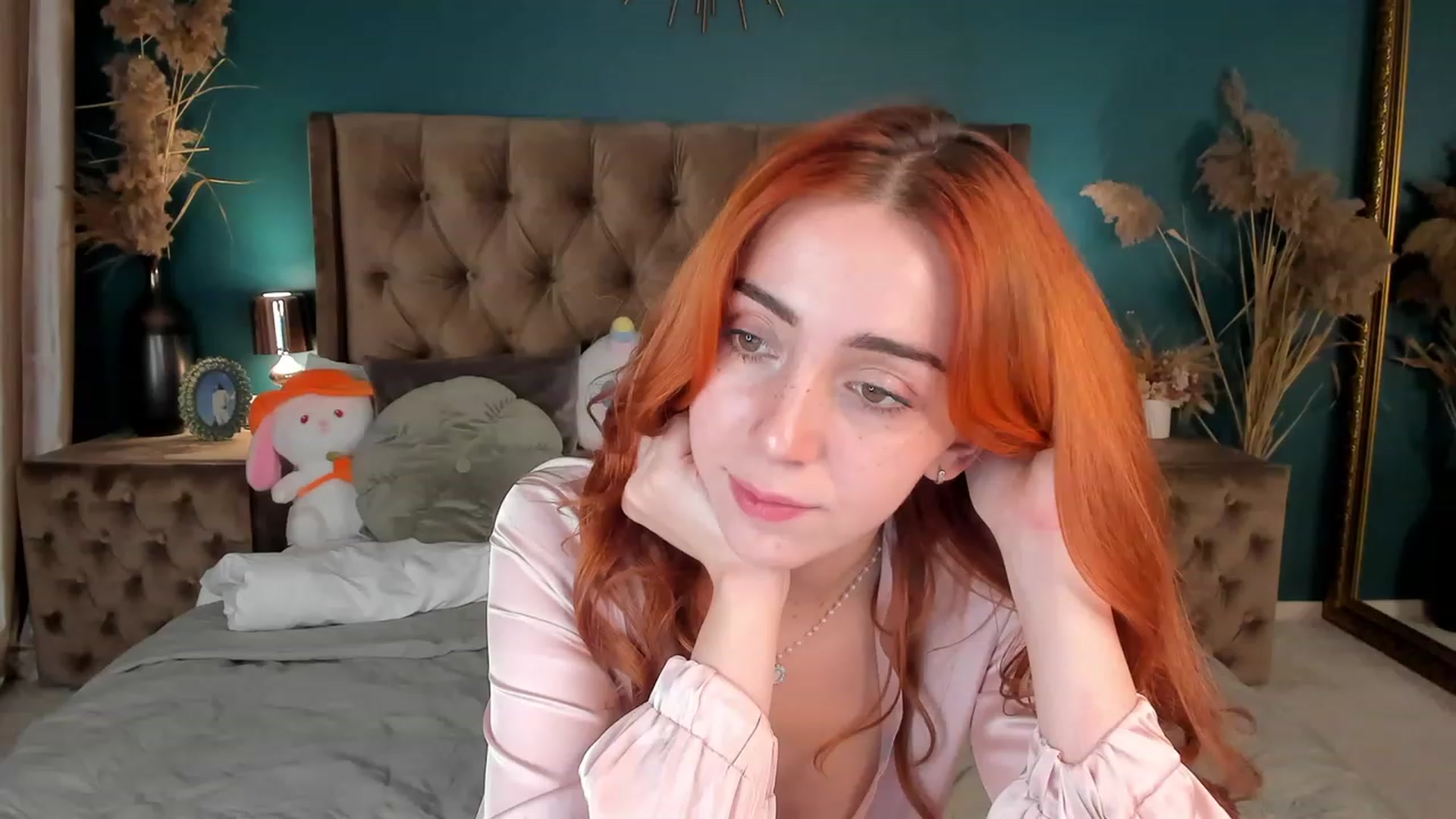 Gallery image thumbnail from ElsaYoung's myfreecams stream on, 10/19/2023, 18:16 image 19 of 20