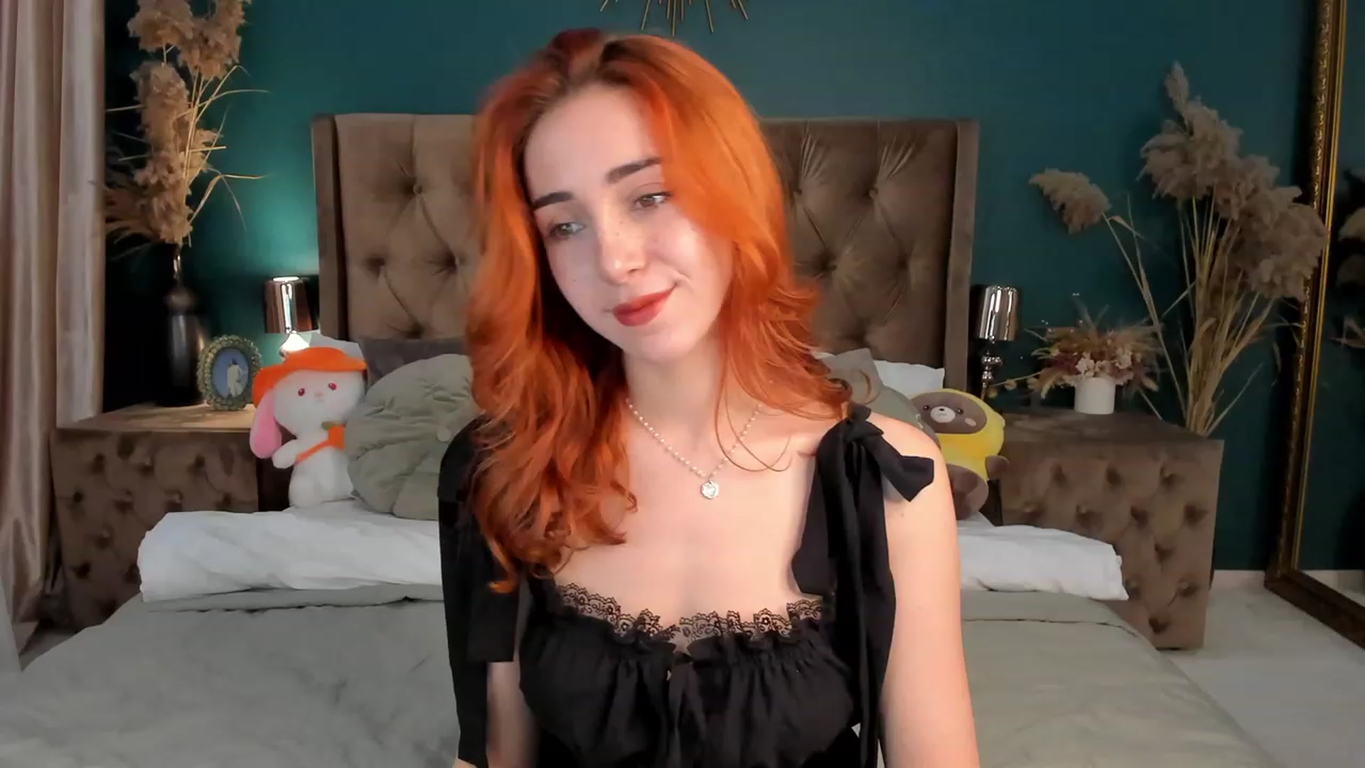 Gallery image thumbnail from ElsaYoung's myfreecams stream on, 10/20/2023, 12:51 image 1 of 20