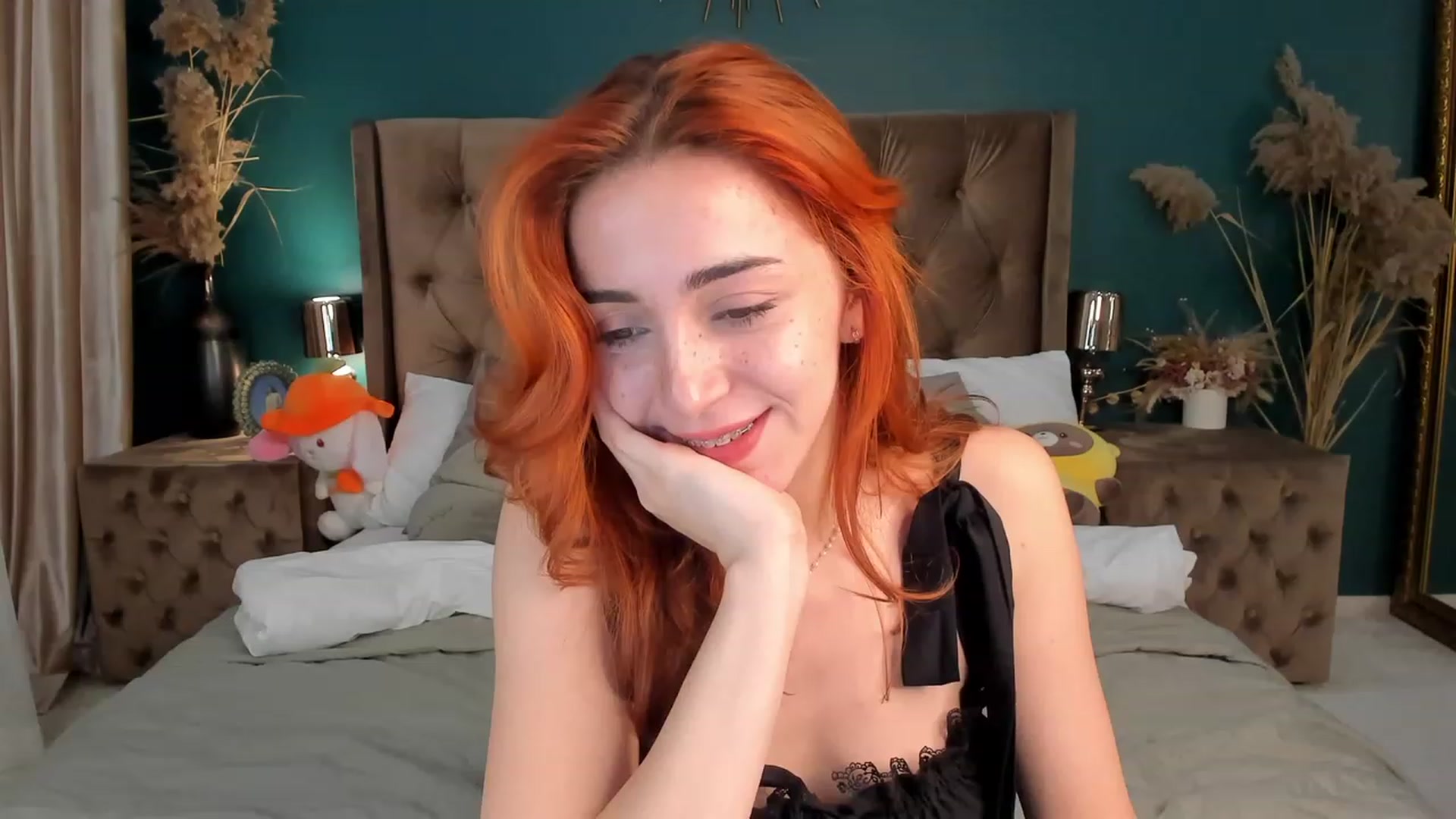 Gallery image thumbnail from ElsaYoung's myfreecams stream on, 10/20/2023, 14:29 image 8 of 20