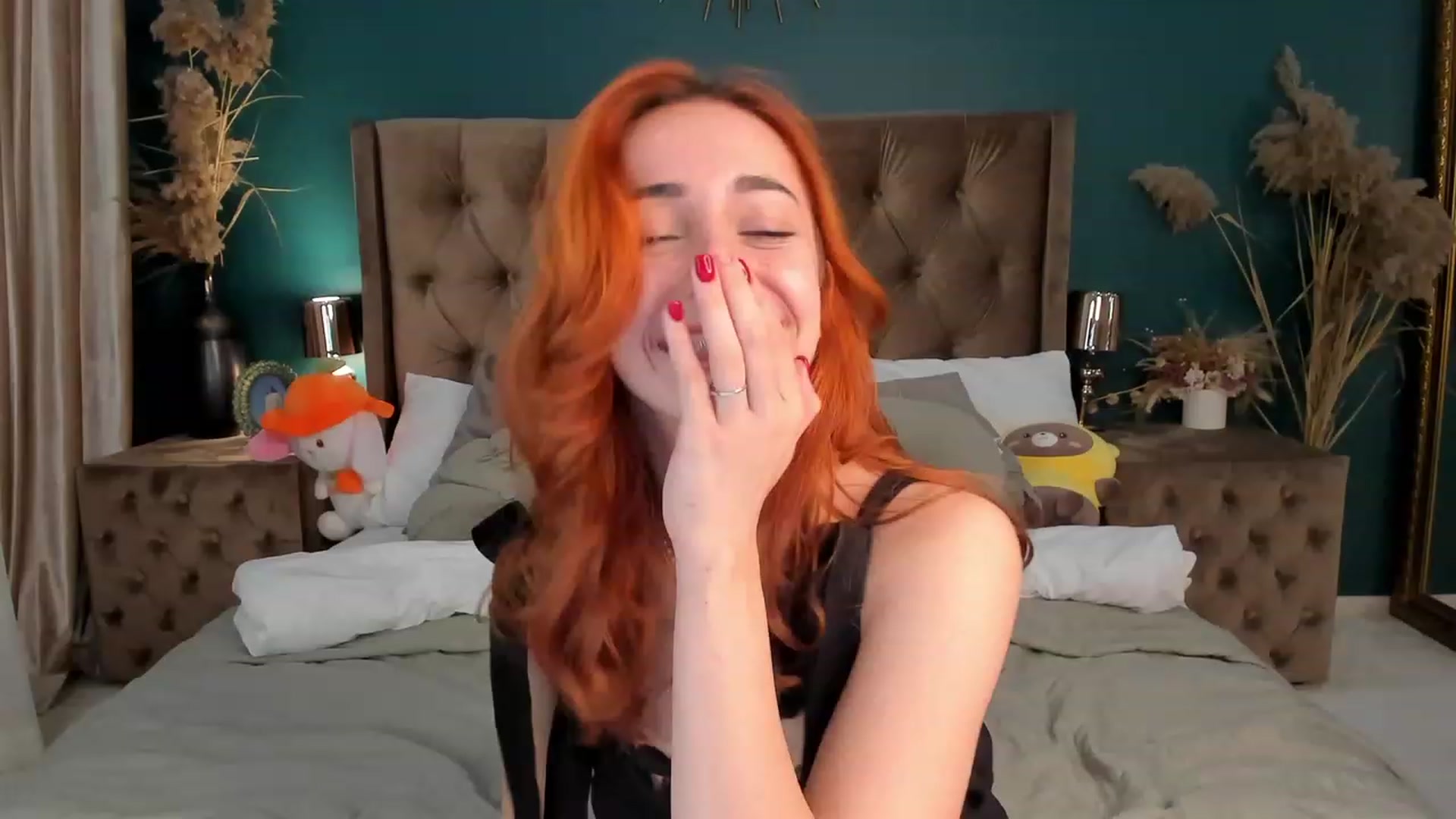 Gallery image thumbnail from ElsaYoung's myfreecams stream on, 10/20/2023, 14:29 image 17 of 20