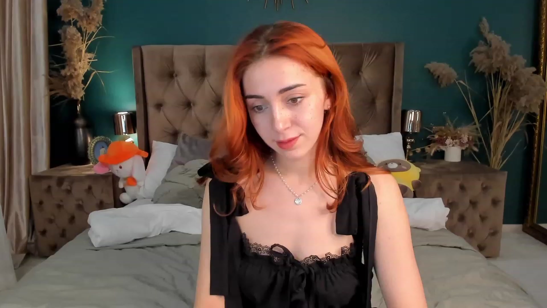 Gallery image thumbnail from ElsaYoung's myfreecams stream on, 10/20/2023, 14:29 image 2 of 20