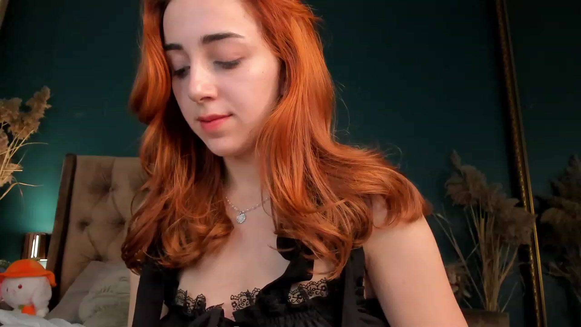 Gallery image thumbnail from ElsaYoung's myfreecams stream on, 10/20/2023, 19:08 image 19 of 20
