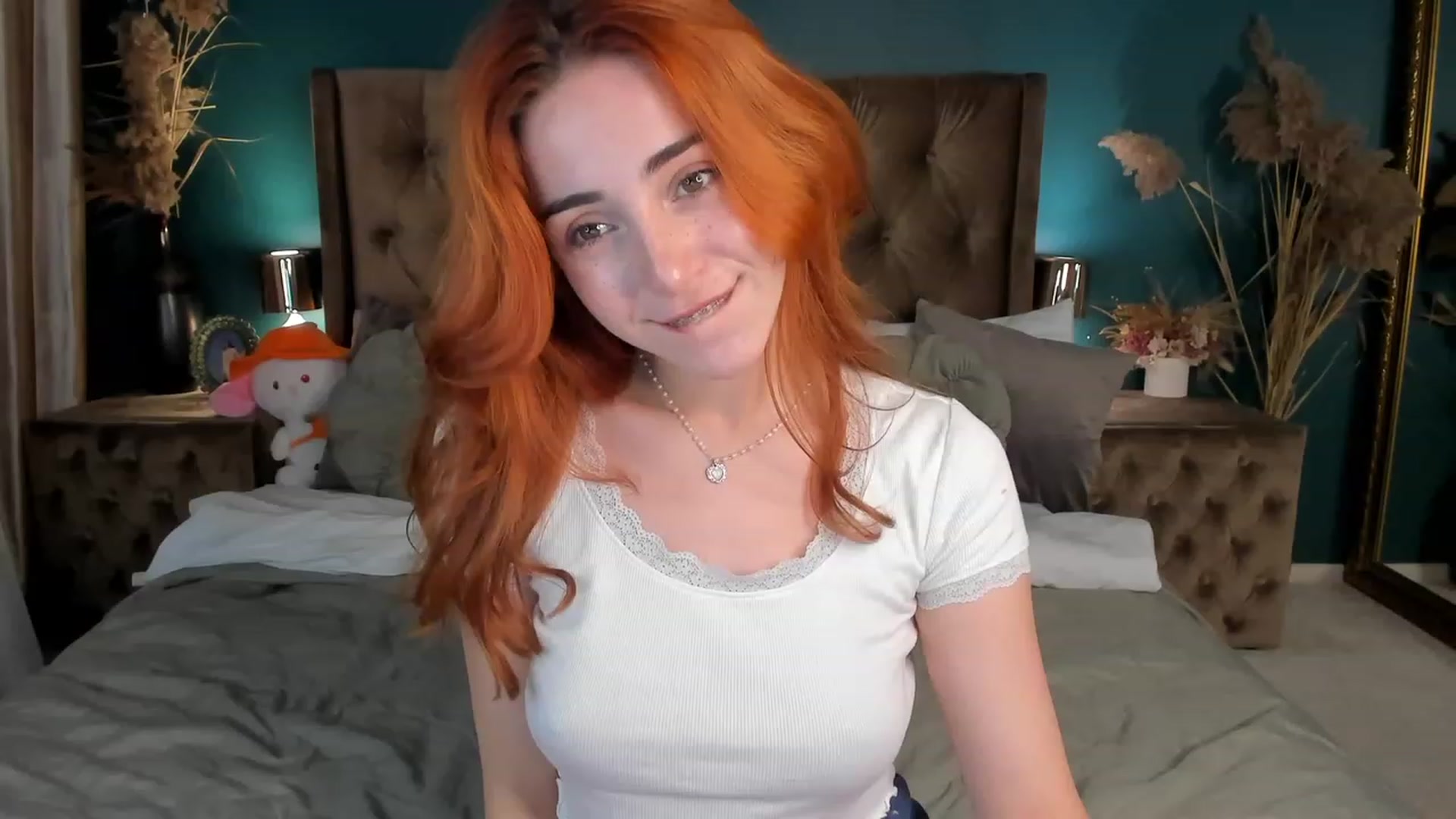 Gallery image thumbnail from ElsaYoung's myfreecams stream on, 10/21/2023, 21:04 image 9 of 20