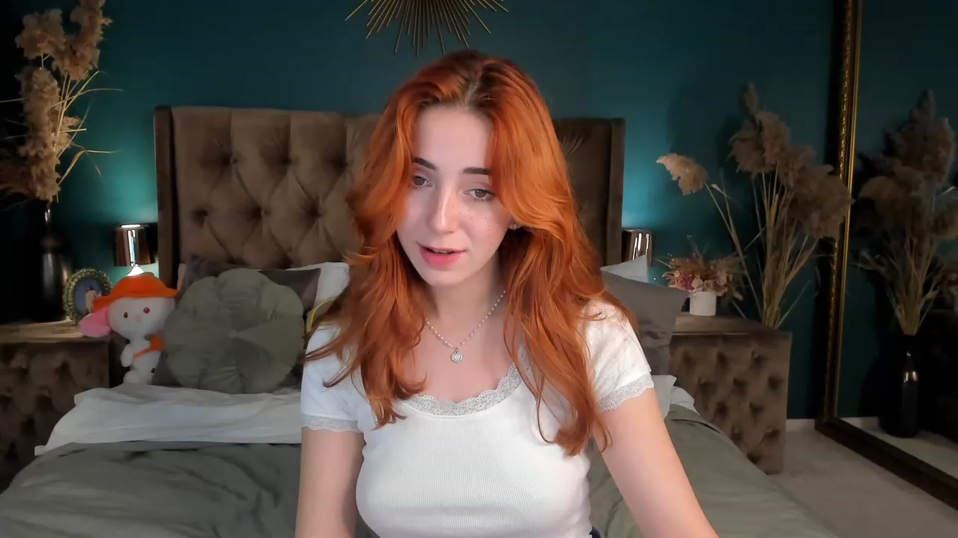 Gallery image thumbnail from ElsaYoung's myfreecams stream on, 10/21/2023, 22:07 image 11 of 20