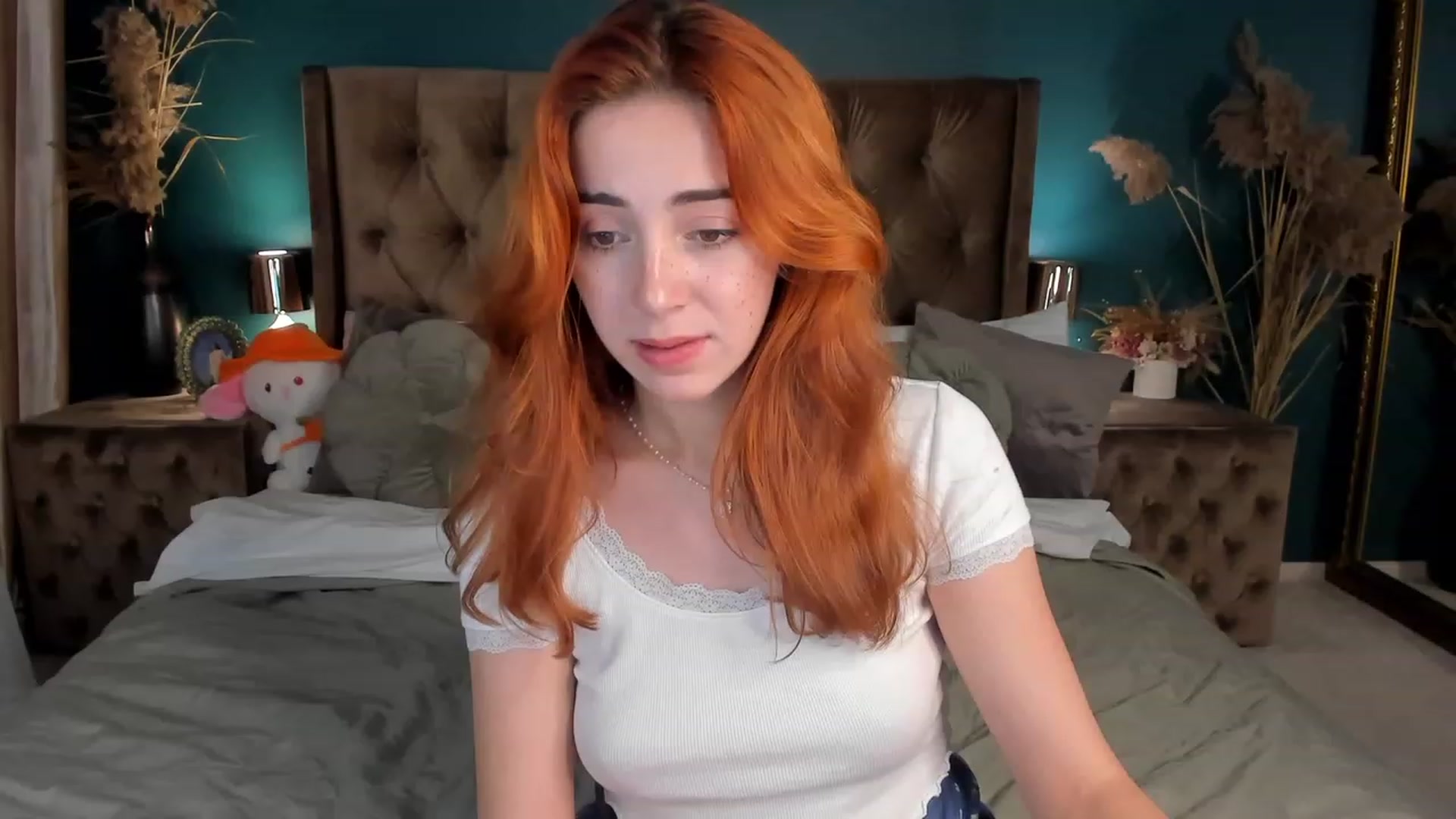 Gallery image thumbnail from ElsaYoung's myfreecams stream on, 10/21/2023, 22:07 image 19 of 20