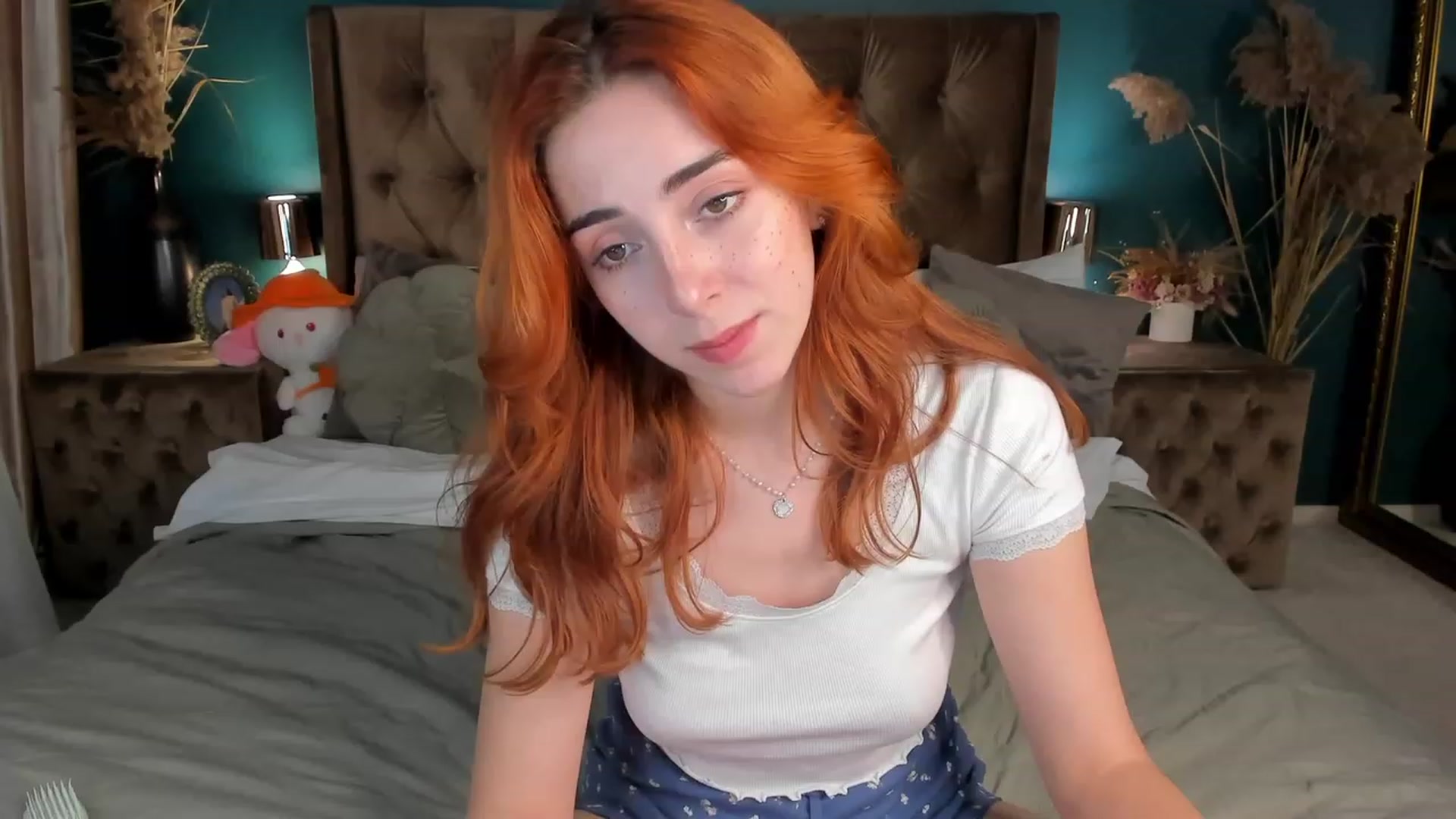 Gallery image thumbnail from ElsaYoung's myfreecams stream on, 10/21/2023, 22:07 image 14 of 20