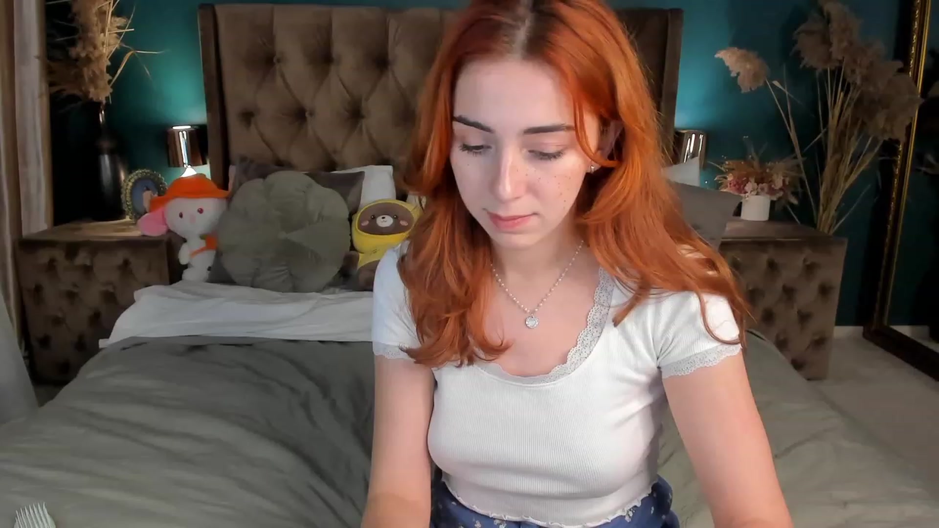 Gallery image thumbnail from ElsaYoung's myfreecams stream on, 10/21/2023, 22:07 image 15 of 20