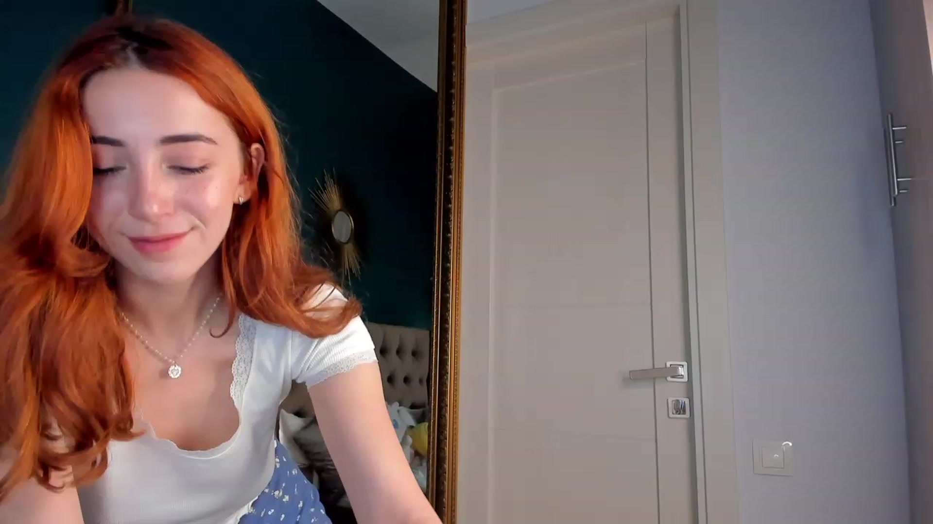 Gallery image thumbnail from ElsaYoung's myfreecams stream on, 10/21/2023, 22:07 image 9 of 20
