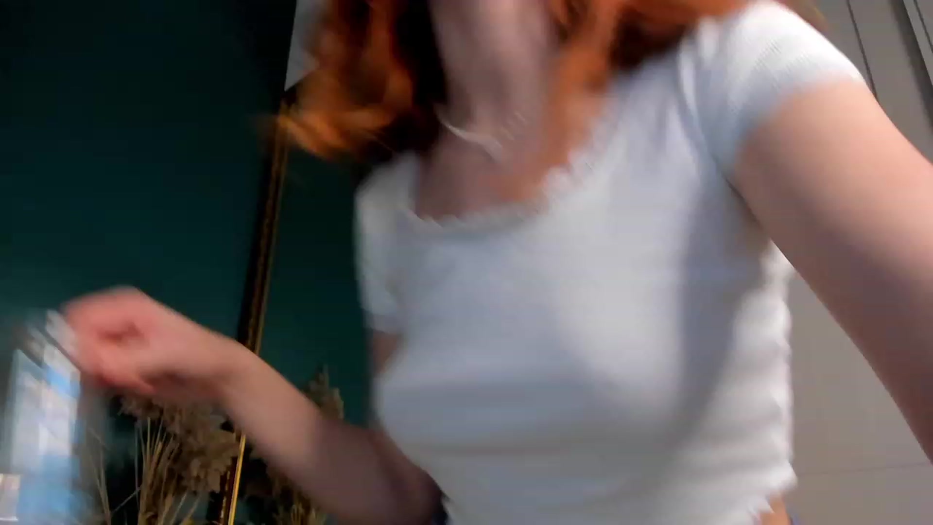 Gallery image thumbnail from ElsaYoung's myfreecams stream on, 10/22/2023, 24:36 image 17 of 20