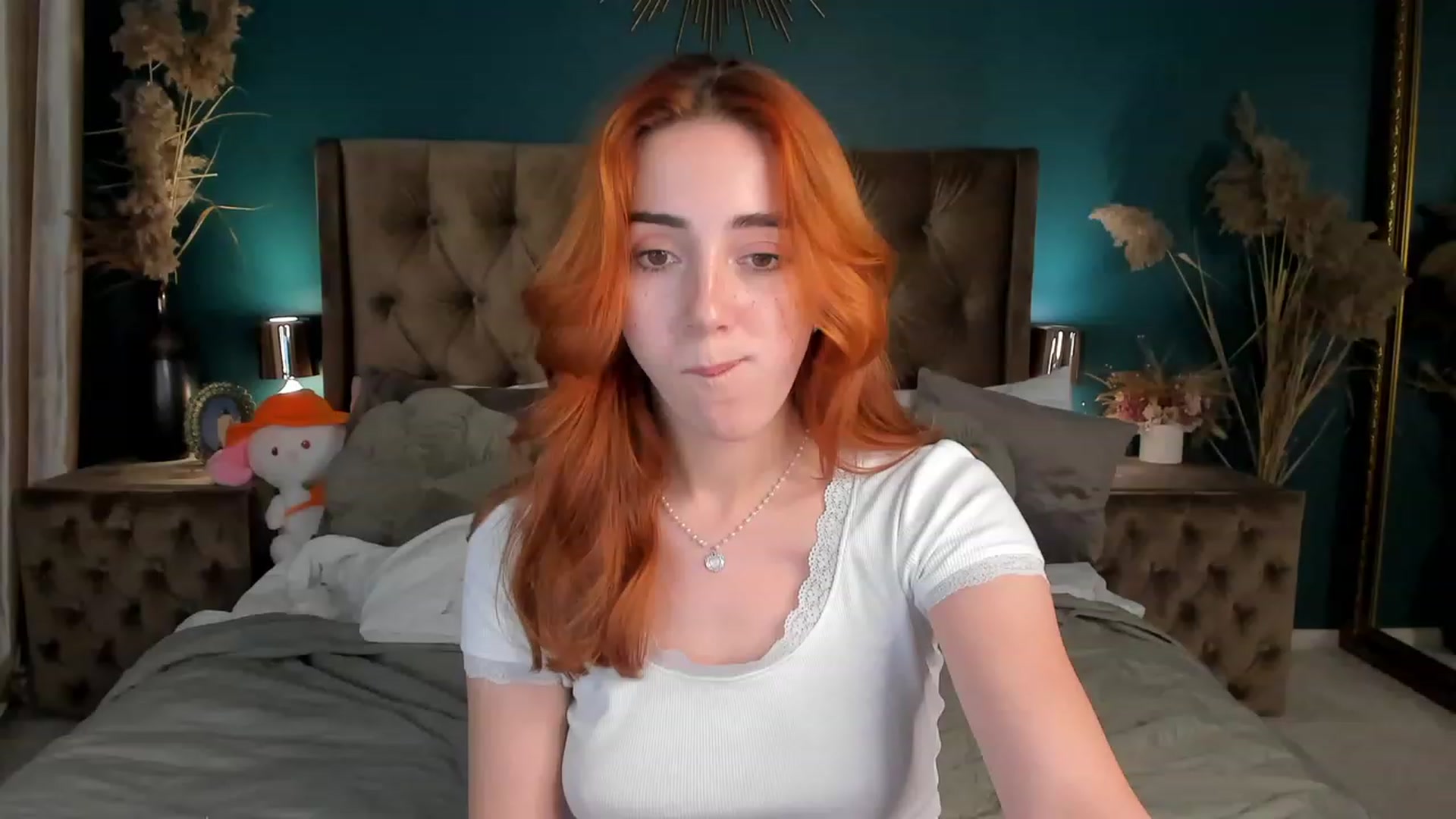 Gallery image thumbnail from ElsaYoung's myfreecams stream on, 10/22/2023, 24:36 image 2 of 20