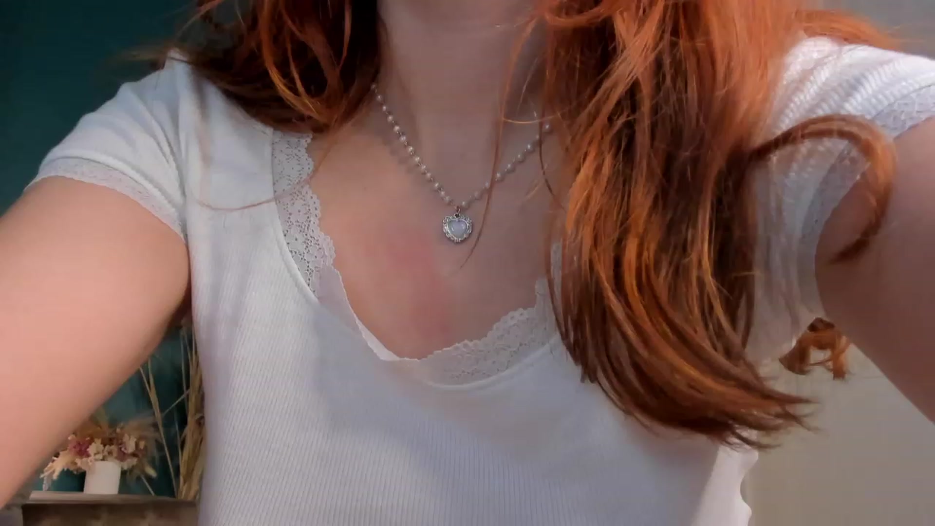 Gallery image thumbnail from ElsaYoung's myfreecams stream on, 10/22/2023, 24:36 image 19 of 20
