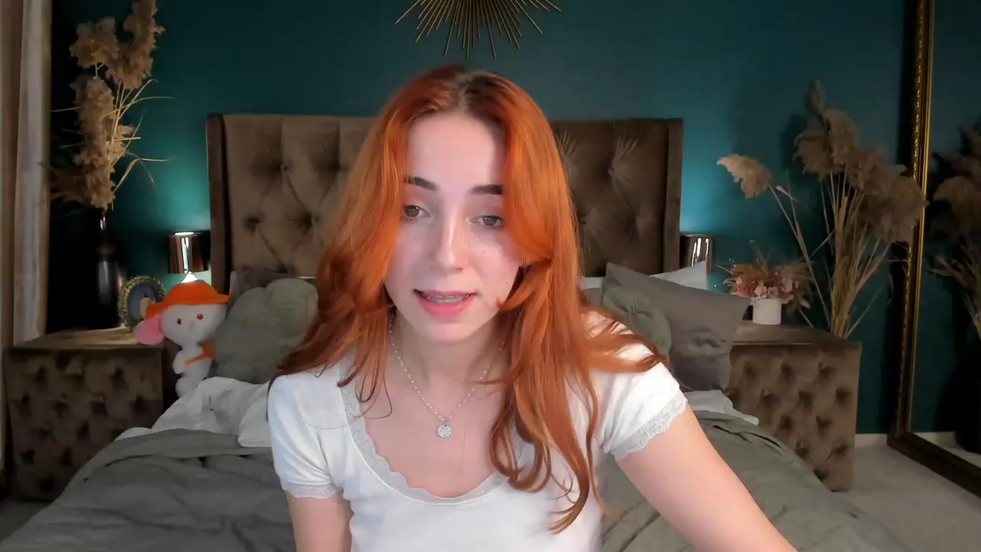 Gallery image thumbnail from ElsaYoung's myfreecams stream on, 10/22/2023, 24:36 image 10 of 20