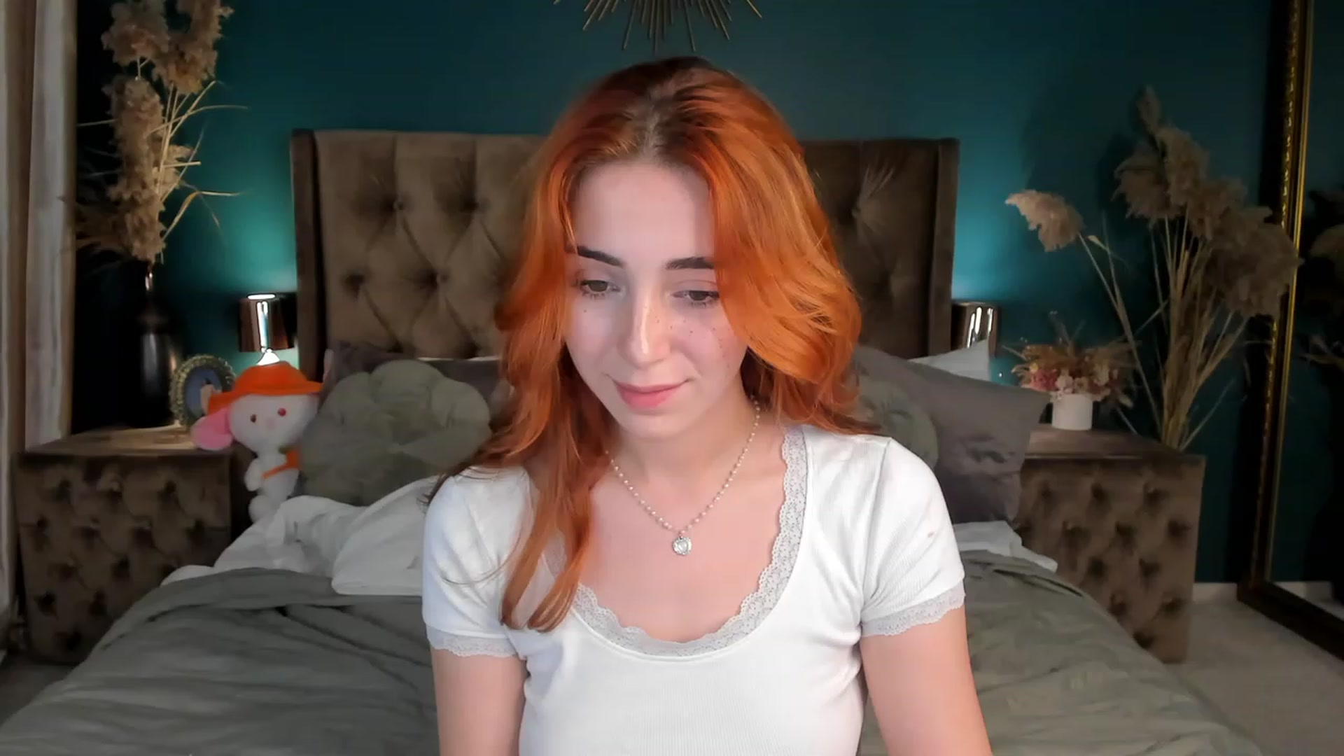 Gallery image thumbnail from ElsaYoung's myfreecams stream on, 10/22/2023, 24:36 image 1 of 20