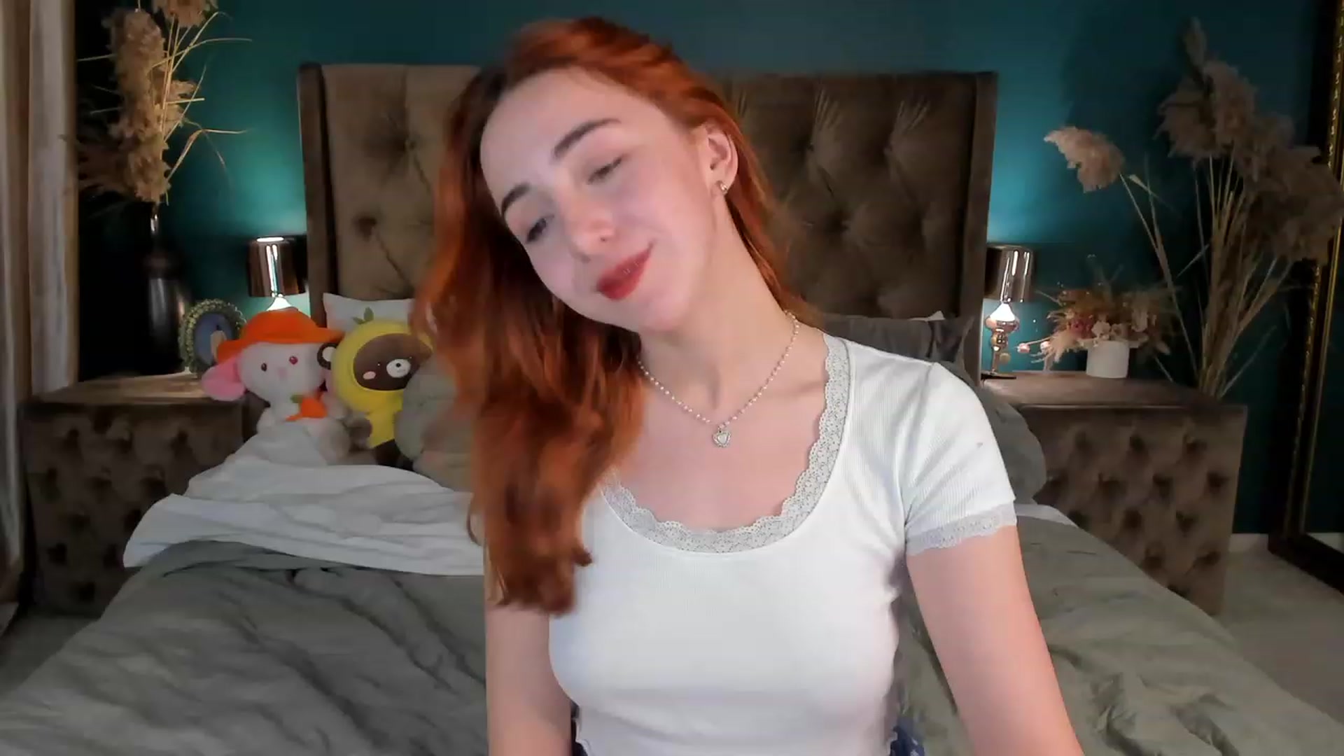 Gallery image thumbnail from ElsaYoung's myfreecams stream on, 10/22/2023, 03:05 image 15 of 20