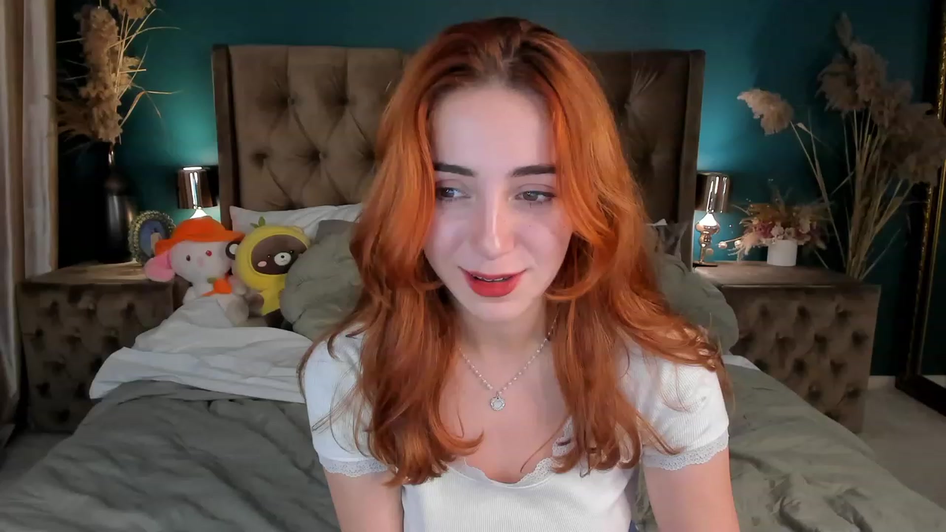 Gallery image thumbnail from ElsaYoung's myfreecams stream on, 10/22/2023, 03:05 image 5 of 20