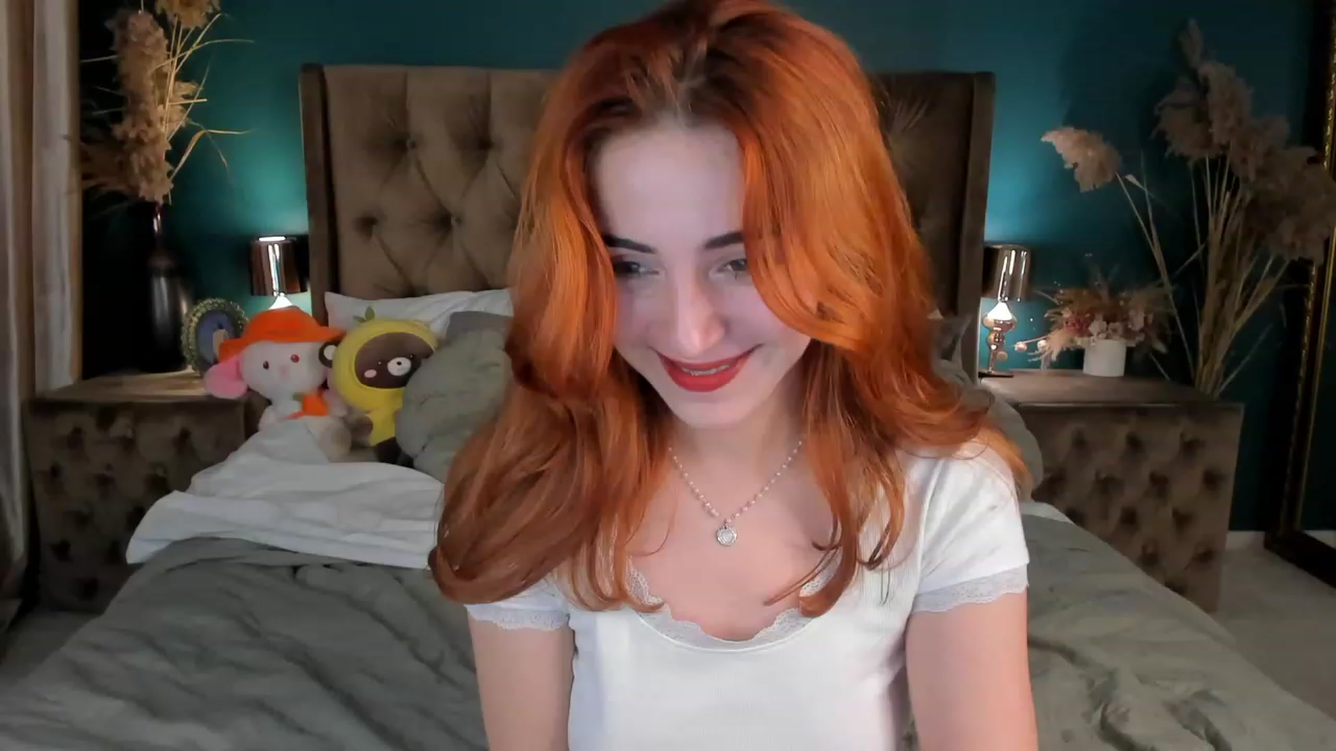 Gallery image thumbnail from ElsaYoung's myfreecams stream on, 10/22/2023, 03:05 image 4 of 20