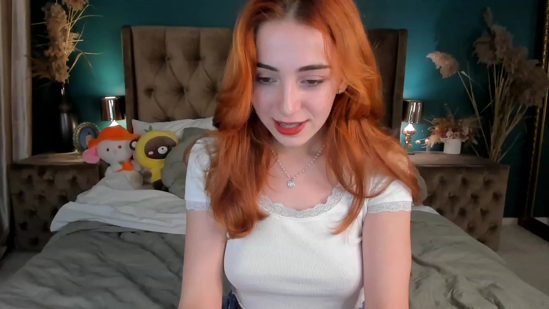 Gallery image thumbnail from ElsaYoung's myfreecams stream on, 10/22/2023, 03:05 image 11 of 20