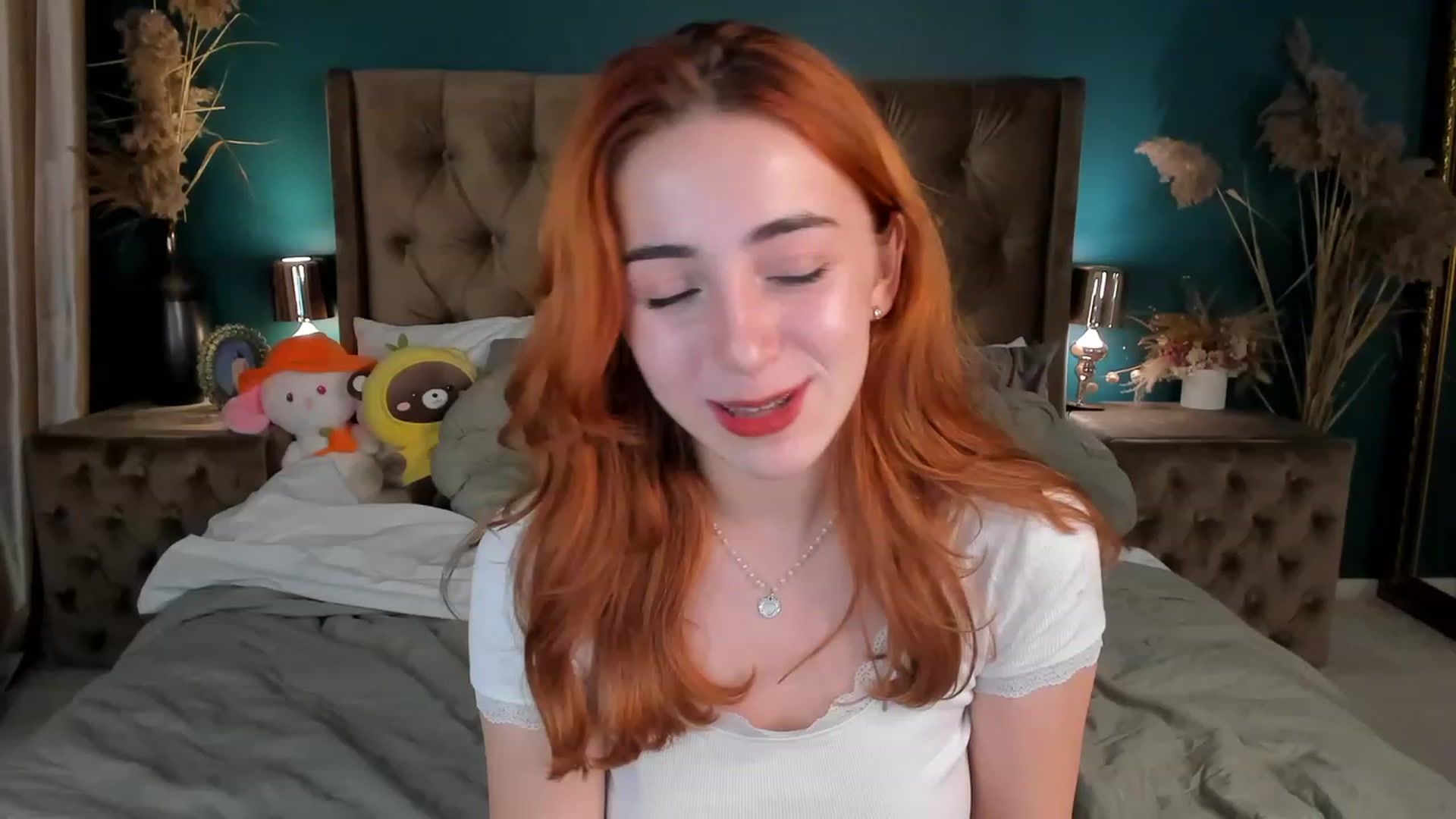 Gallery image thumbnail from ElsaYoung's myfreecams stream on, 10/22/2023, 03:05 image 6 of 20