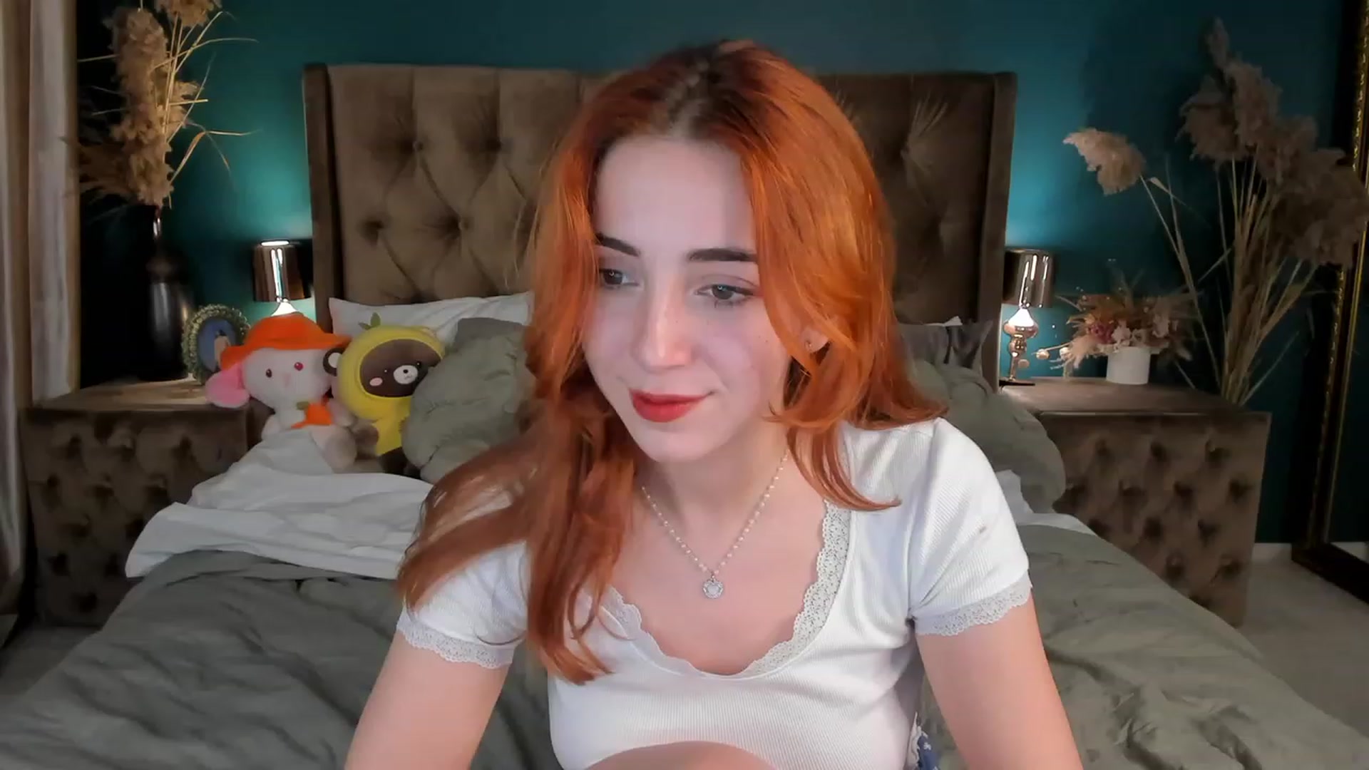 Gallery image thumbnail from ElsaYoung's myfreecams stream on, 10/22/2023, 03:05 image 17 of 20