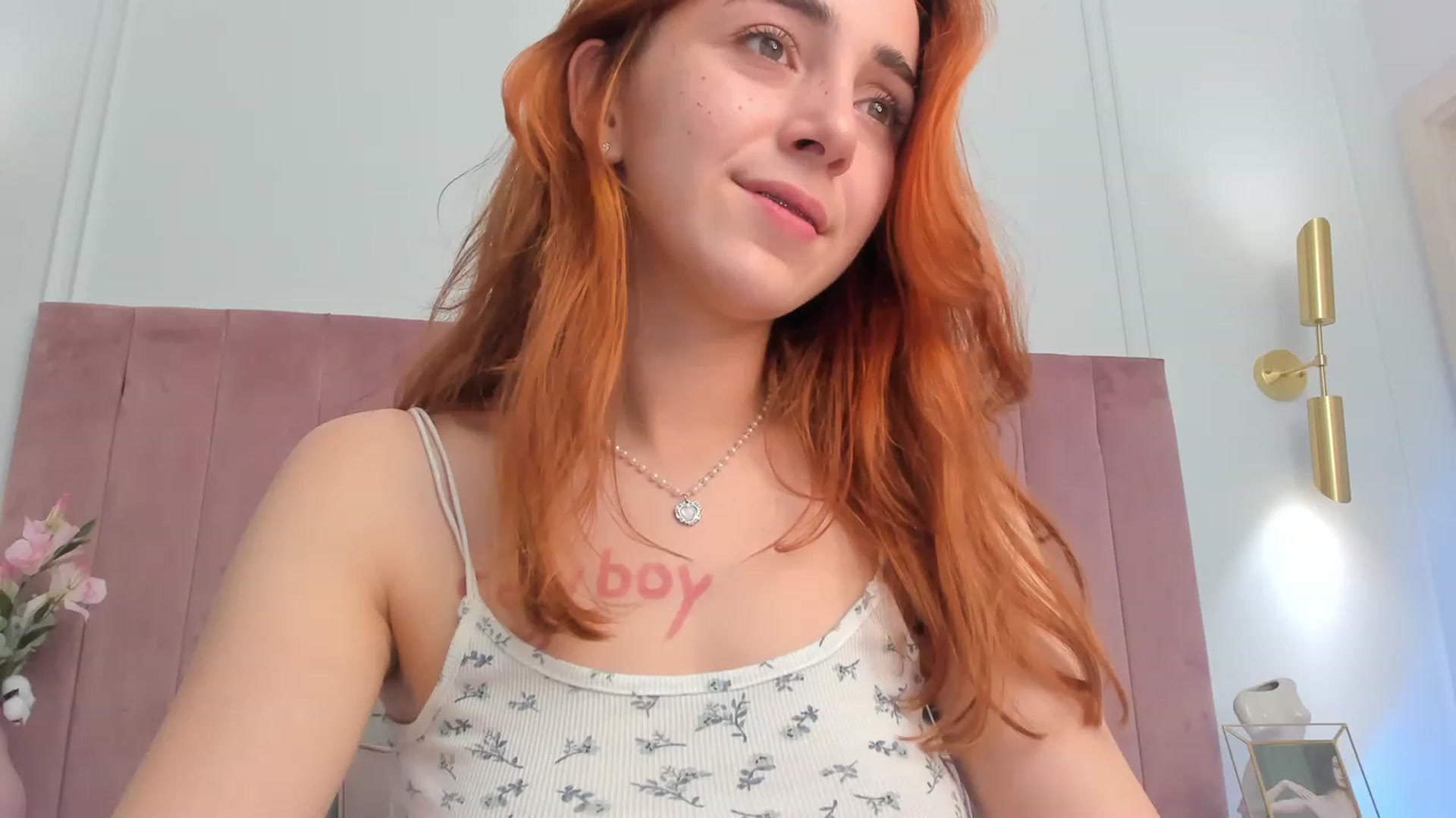 Gallery image thumbnail from ElsaYoung's myfreecams stream on, 10/23/2023, 01:10 image 16 of 20