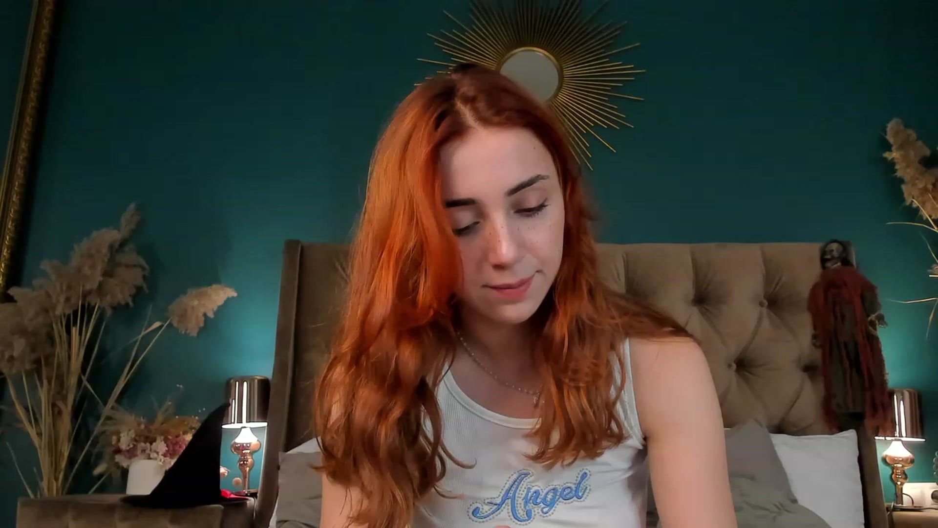 Gallery image thumbnail from ElsaYoung's myfreecams stream on, 10/25/2023, 13:25 image 12 of 20
