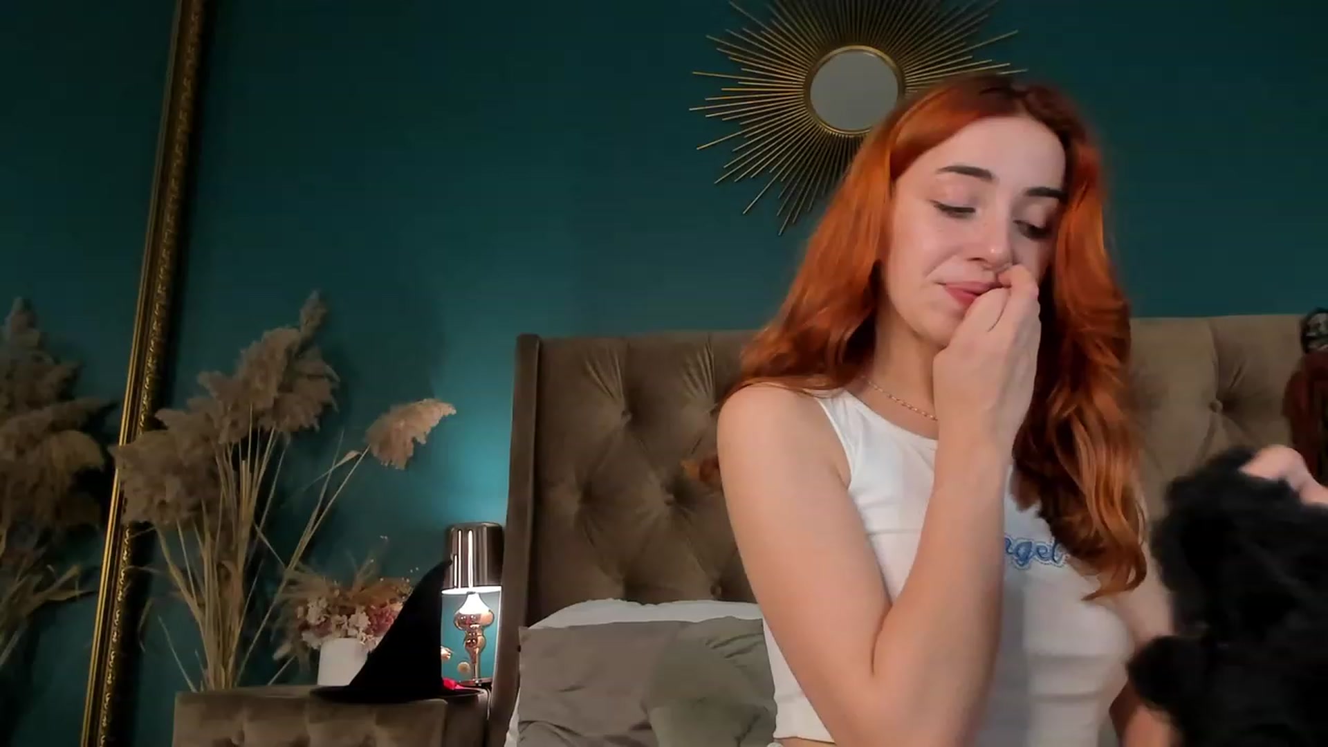 Gallery image thumbnail from ElsaYoung's myfreecams stream on, 10/25/2023, 13:25 image 15 of 20